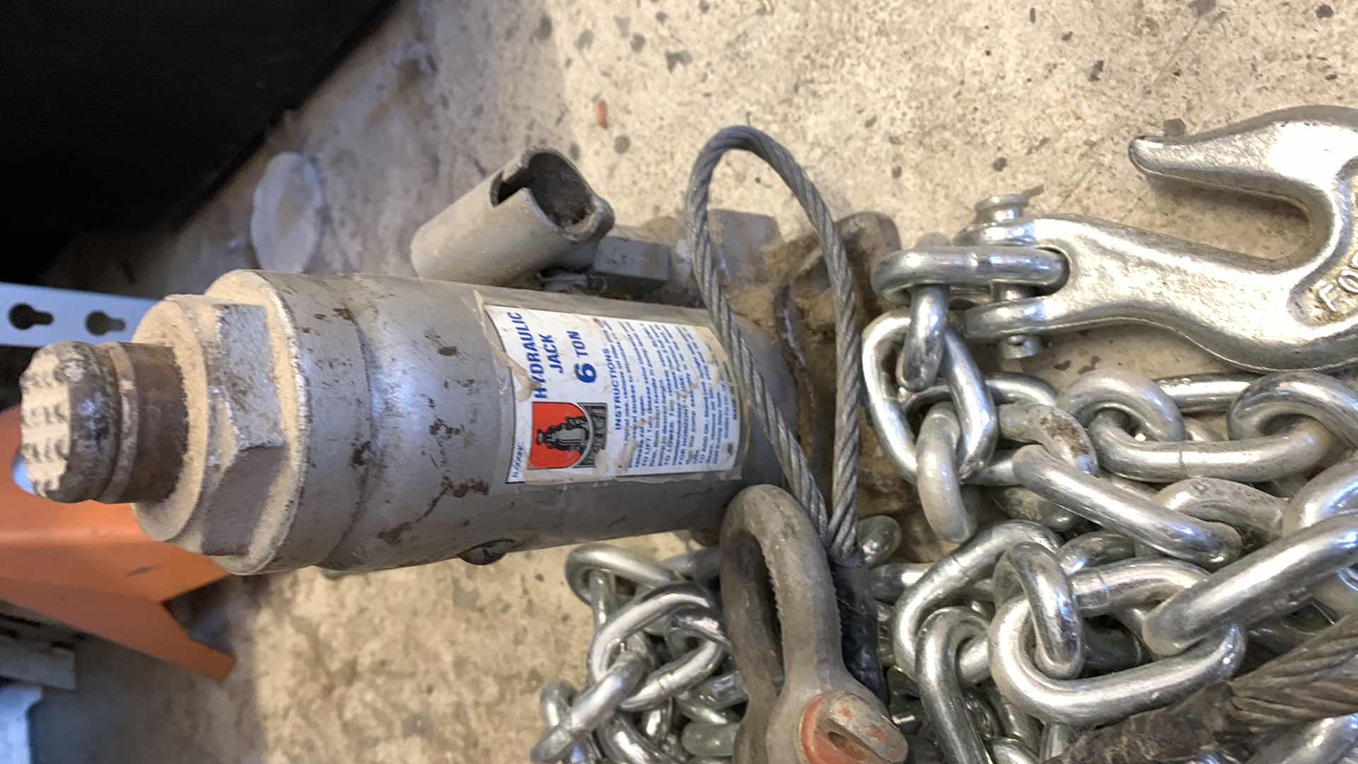 Photo 1 of HEAVY DUTY TOWING CHAIN AND CARD JACK