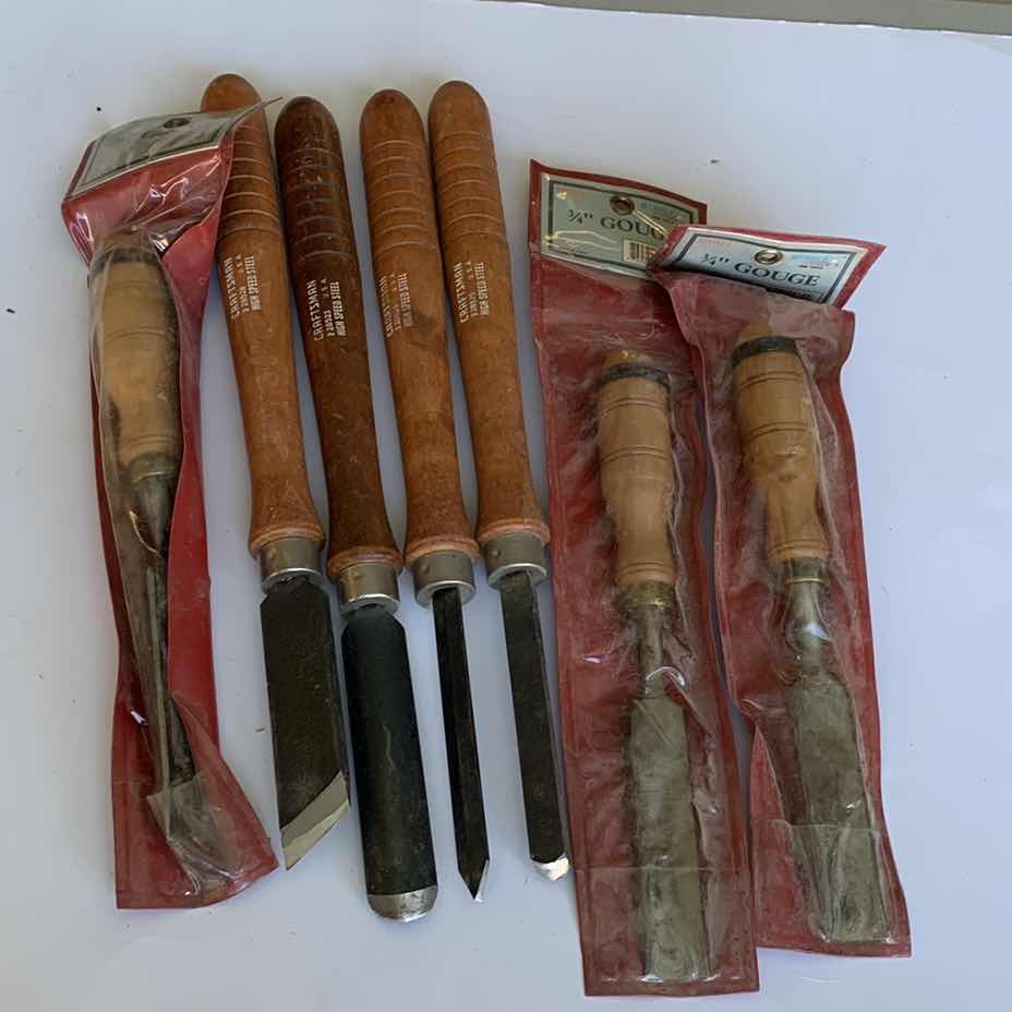 Photo 1 of CRAFTSMAN AND STEELEX WOOD GOUGES