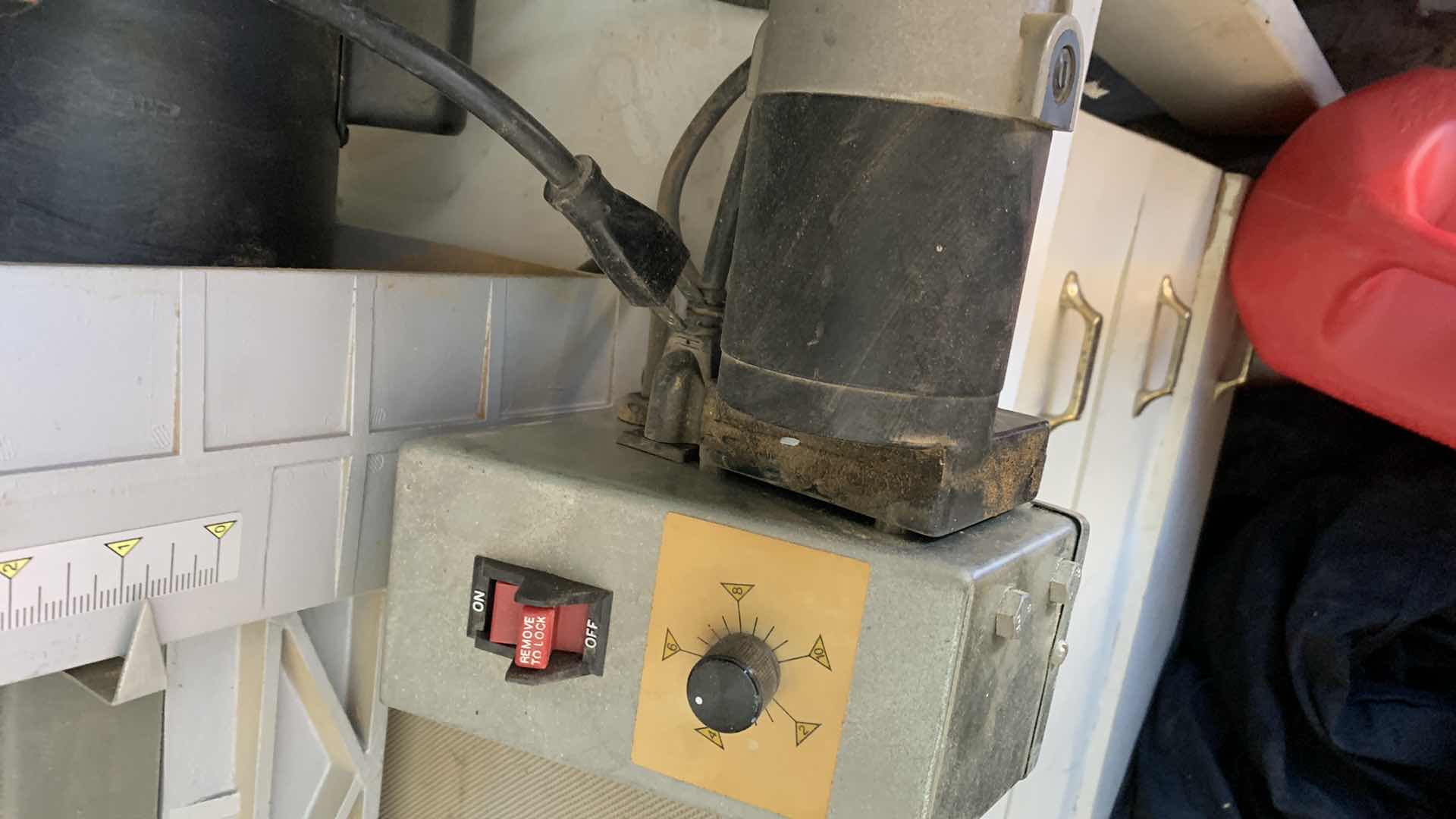 Photo 1 of RYOBI WDS1600 DRUM SANDER