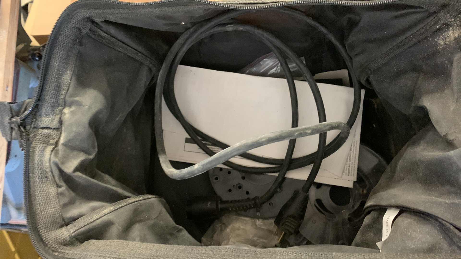 Photo 3 of DEWALT ROUTER STATEM DW618