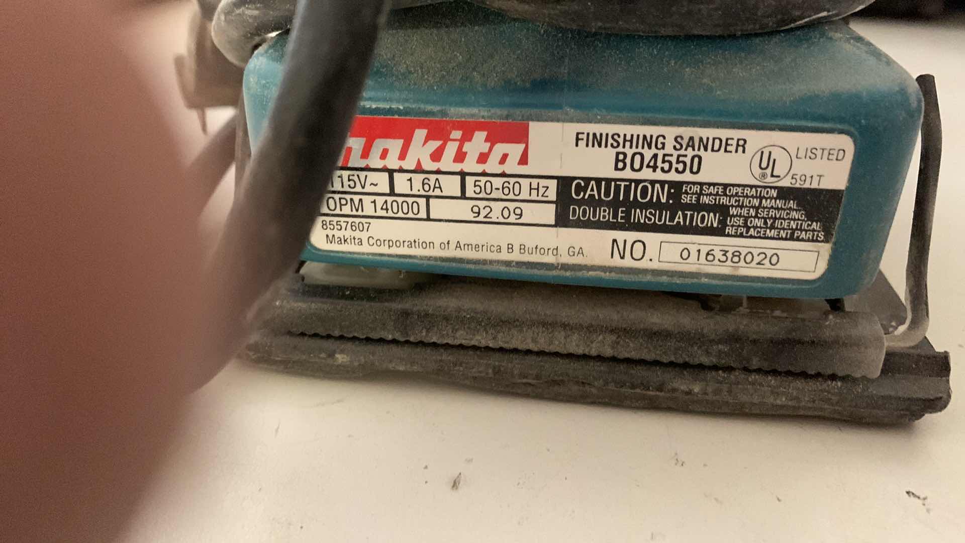 Photo 2 of MAKITA FINISHING SANDER BO4550
