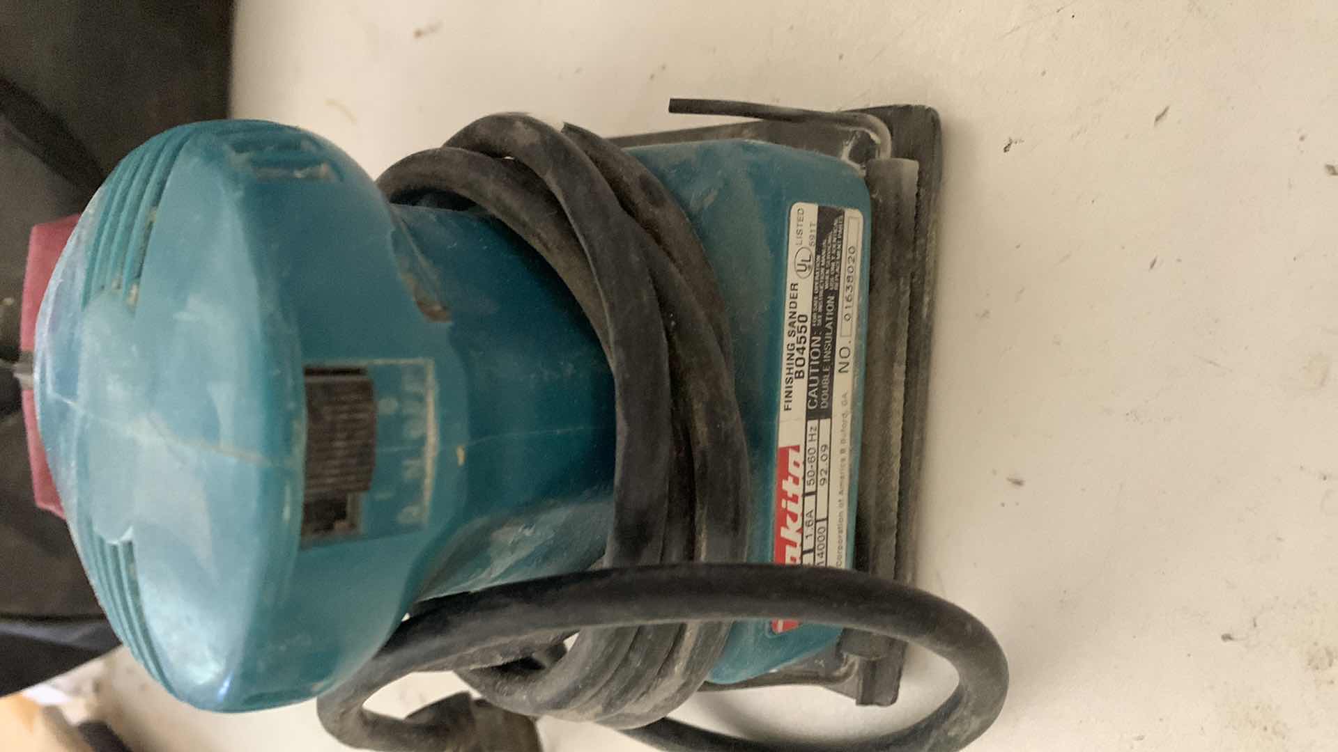 Photo 1 of MAKITA FINISHING SANDER BO4550