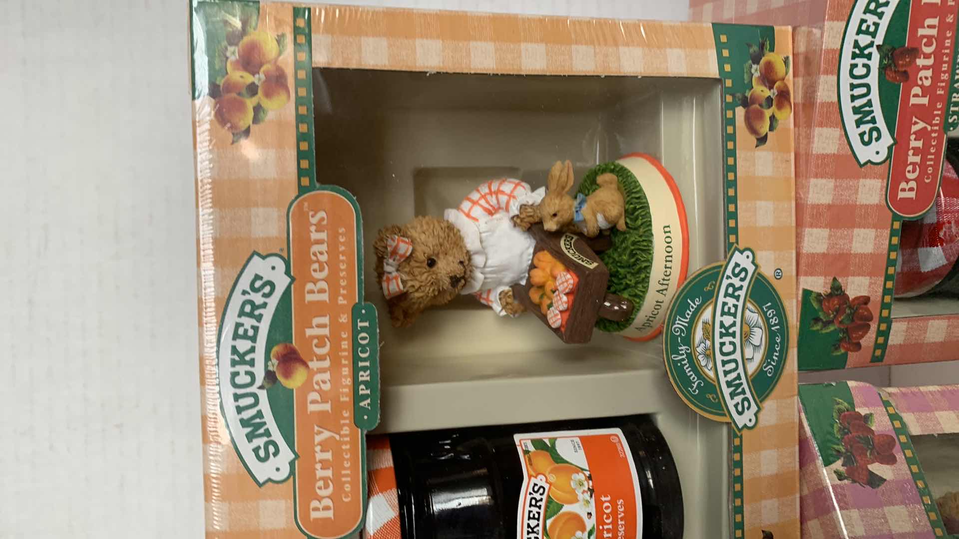 Photo 1 of 3-SMUCKERS BERRY PATCH BEARS JELLY SETS