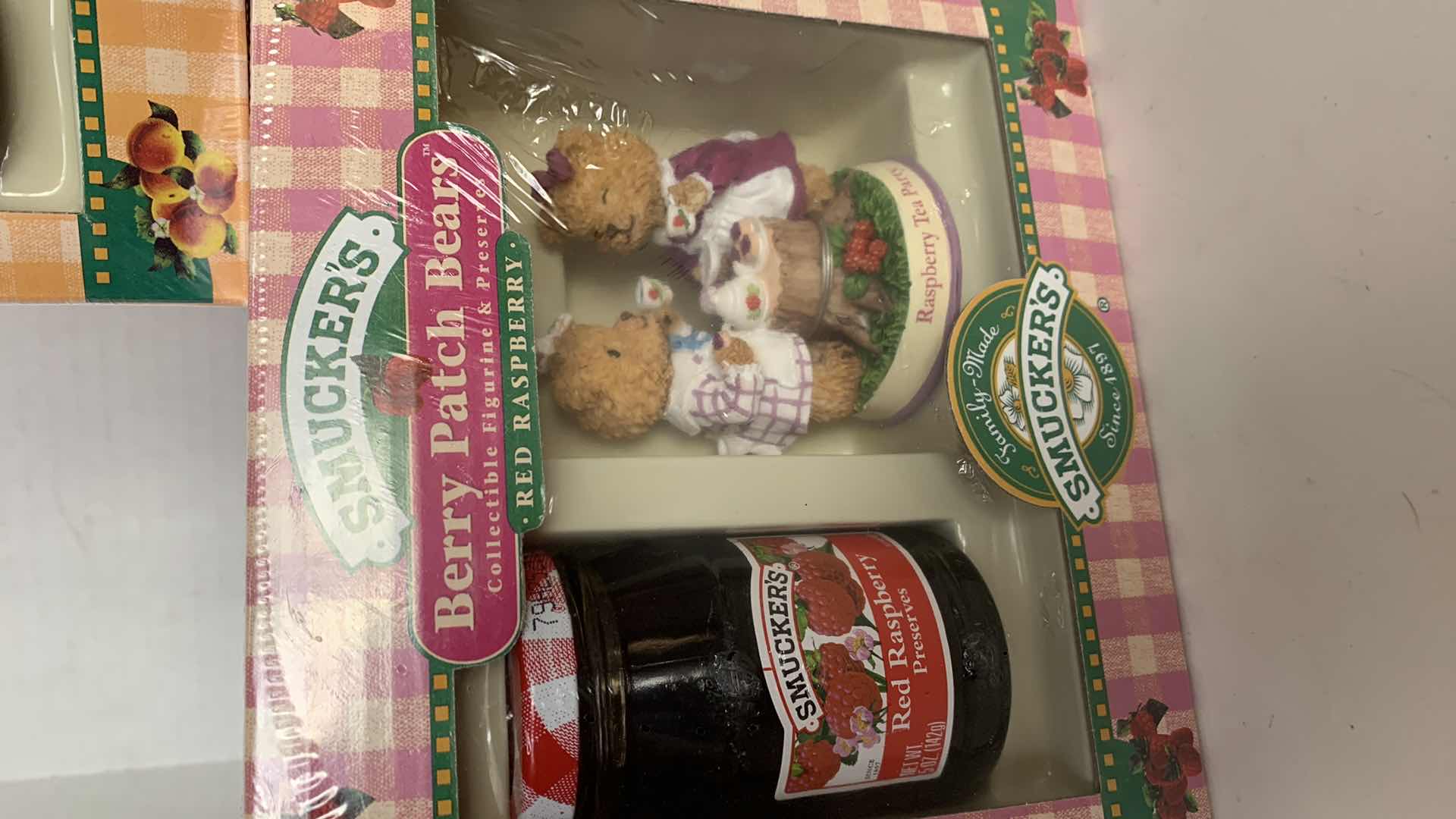 Photo 1 of 3-SMUCKERS BERRY PATCH BEARS JELLY SETS