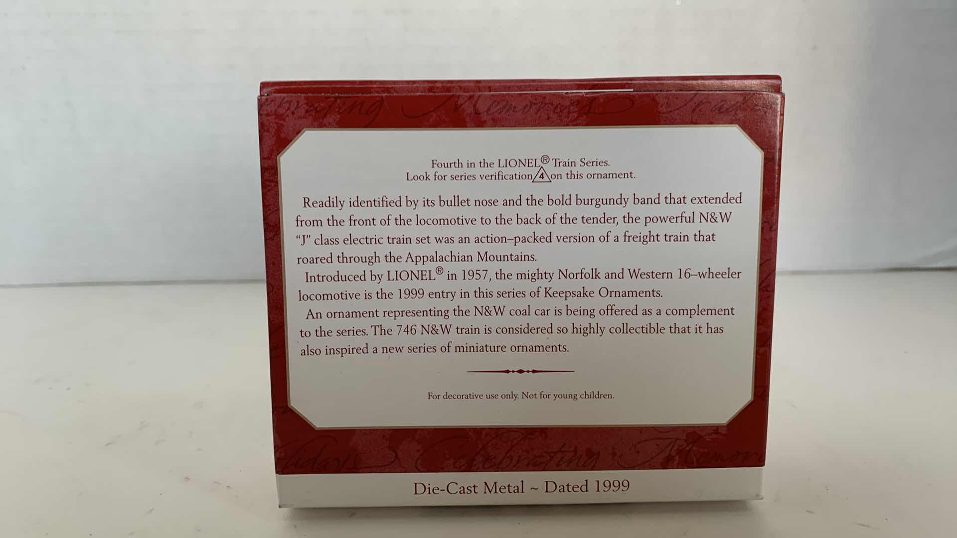 Photo 1 of VINTAGE HALLMARK KEEPSAKE ORNAMENT