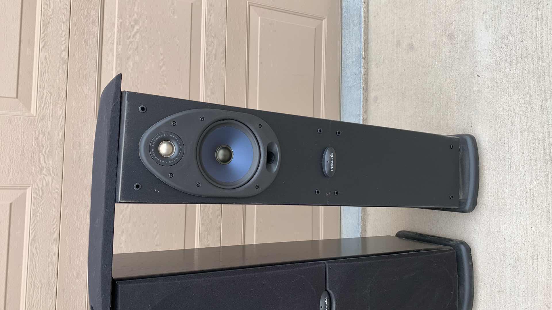 Photo 1 of 2-POLK AUDIO STEREO SPEAKERS RT1000I