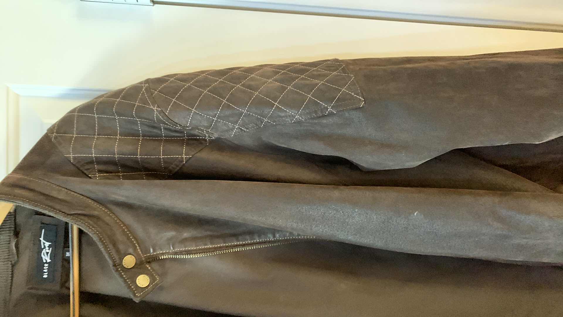 Photo 1 of MENS BLACK RIVET LEATHER JACKET 3XL