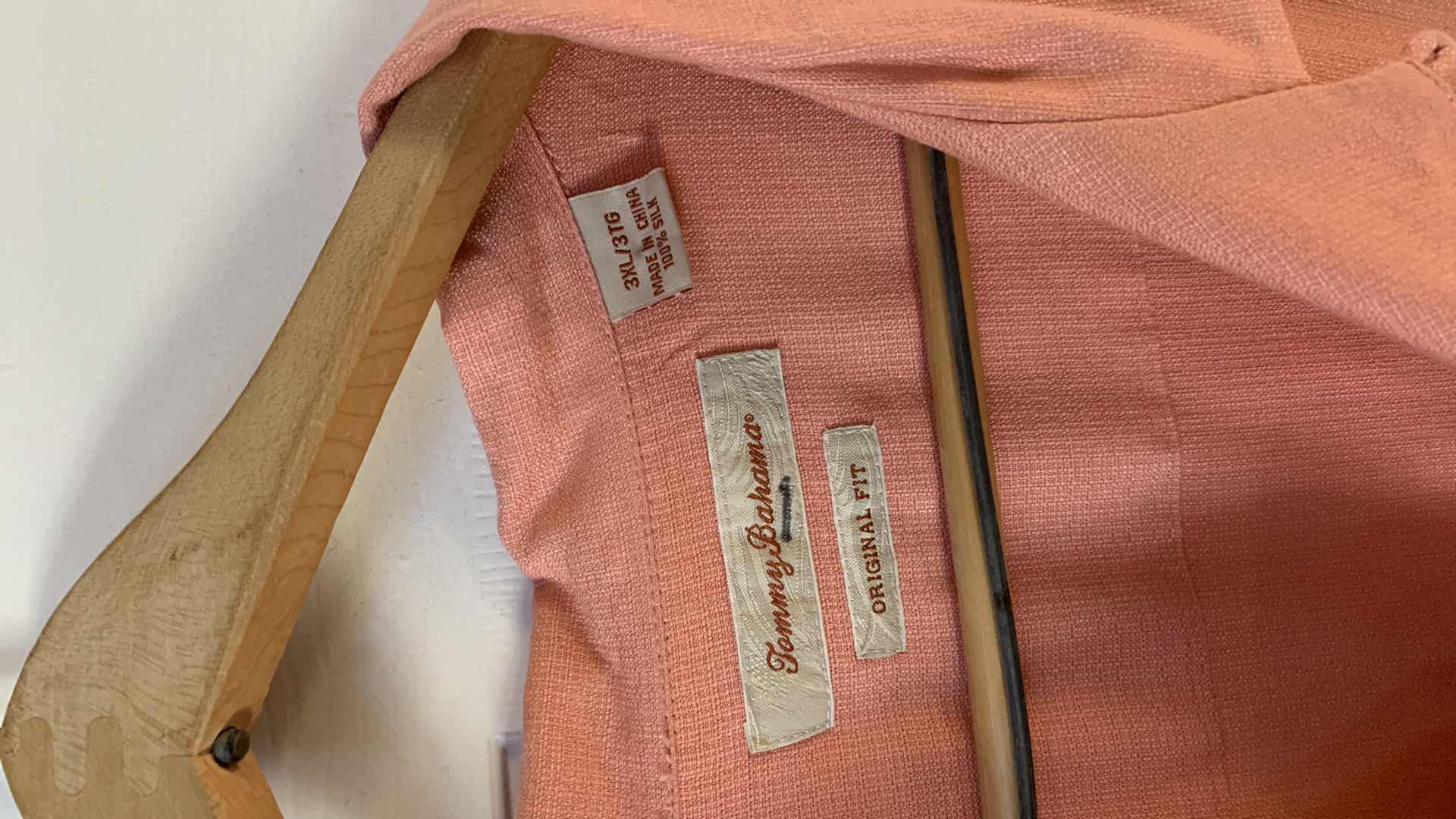 Photo 1 of MENS TOMMY BAHAMA ORIGINAL FIT 100% SILK SHIRT SIZE 3XL