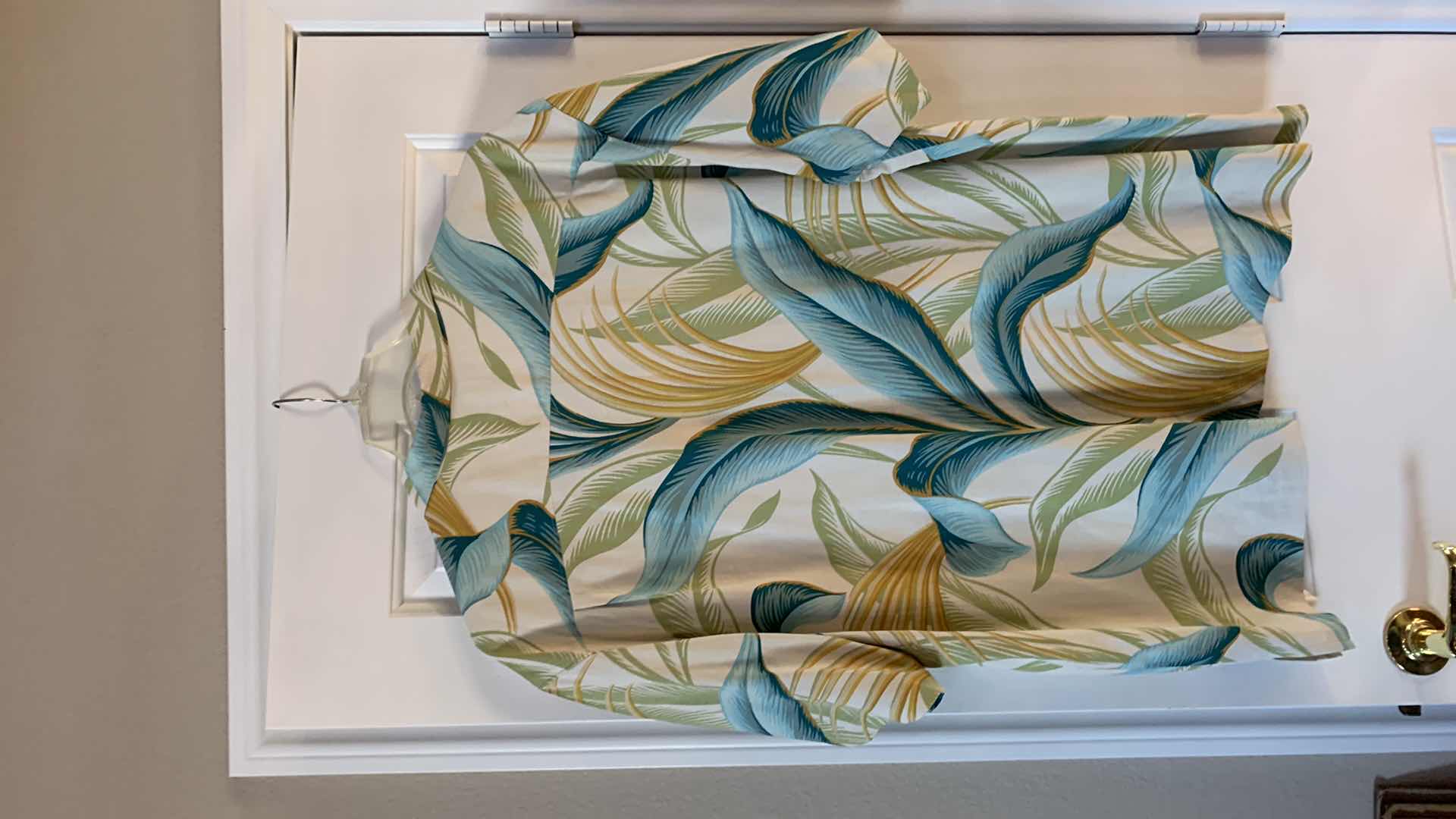 Photo 1 of MENS TOMMY BAHAMA ORIGINAL FIT 100% SILK SHIRT SIZE 3XL