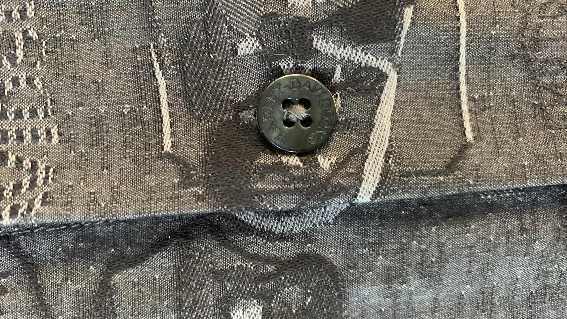 Photo 1 of MENS HARLEY DAVIDSON SHIRT SIZE XL