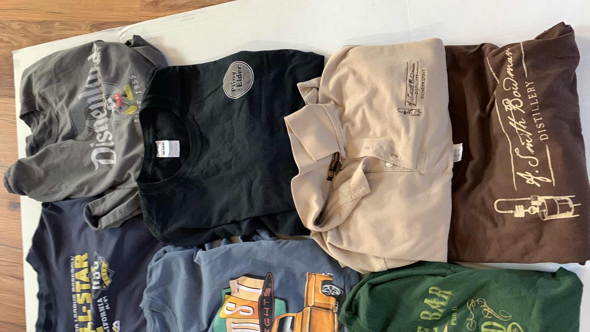 Photo 1 of MENS TSHIRTS SIZE XL XXL