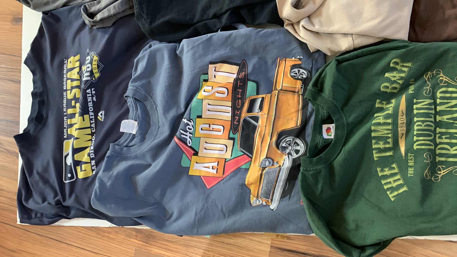 Photo 1 of MENS TSHIRTS SIZE XL XXL