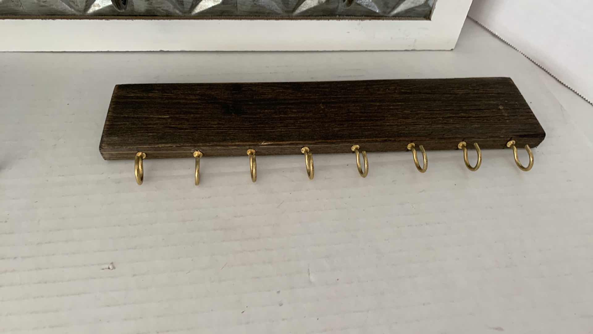 Photo 1 of HOME HANGING DEVICES: BELTS,COATS, AND KEYS