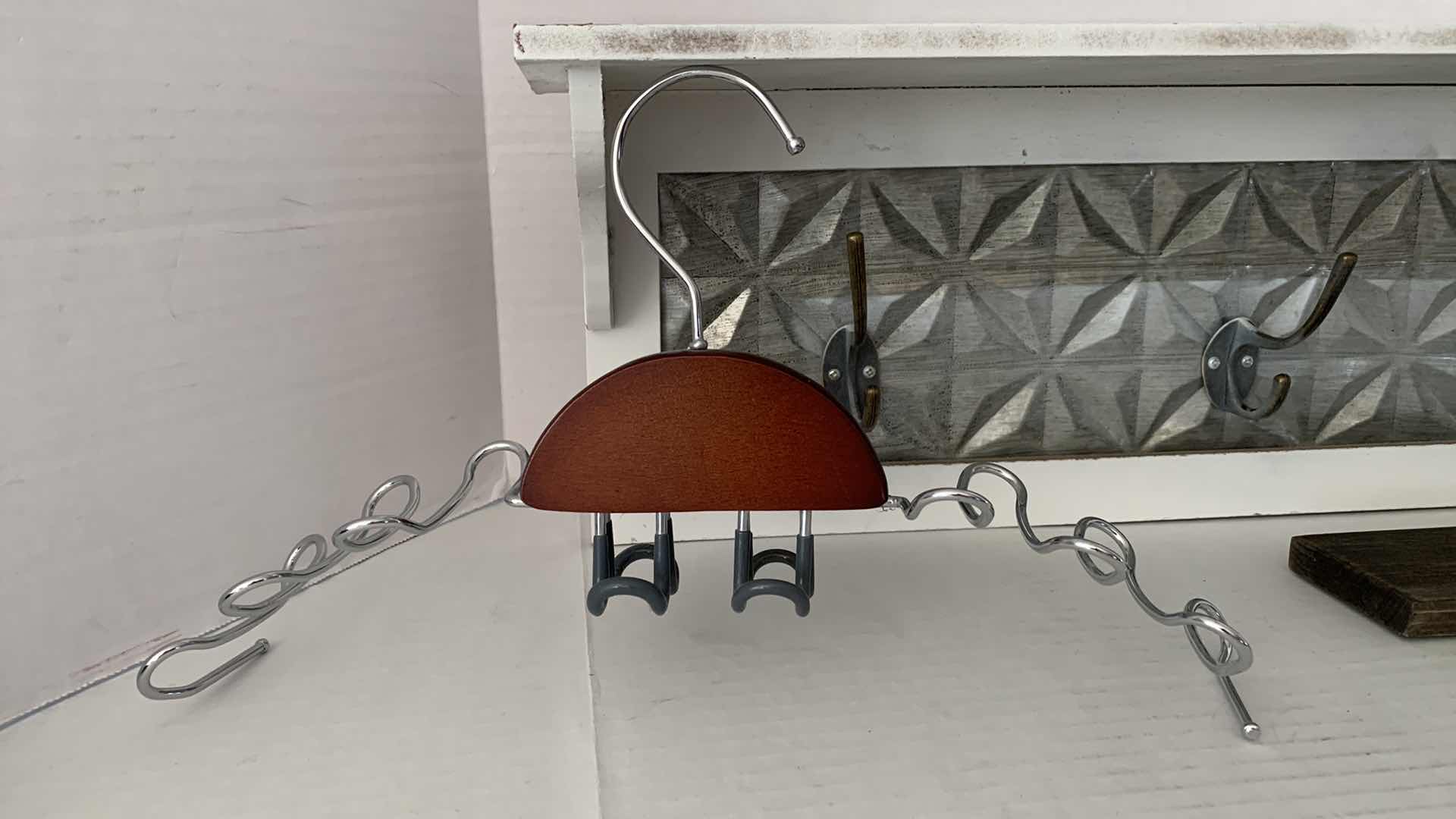 Photo 1 of HOME HANGING DEVICES: BELTS,COATS, AND KEYS