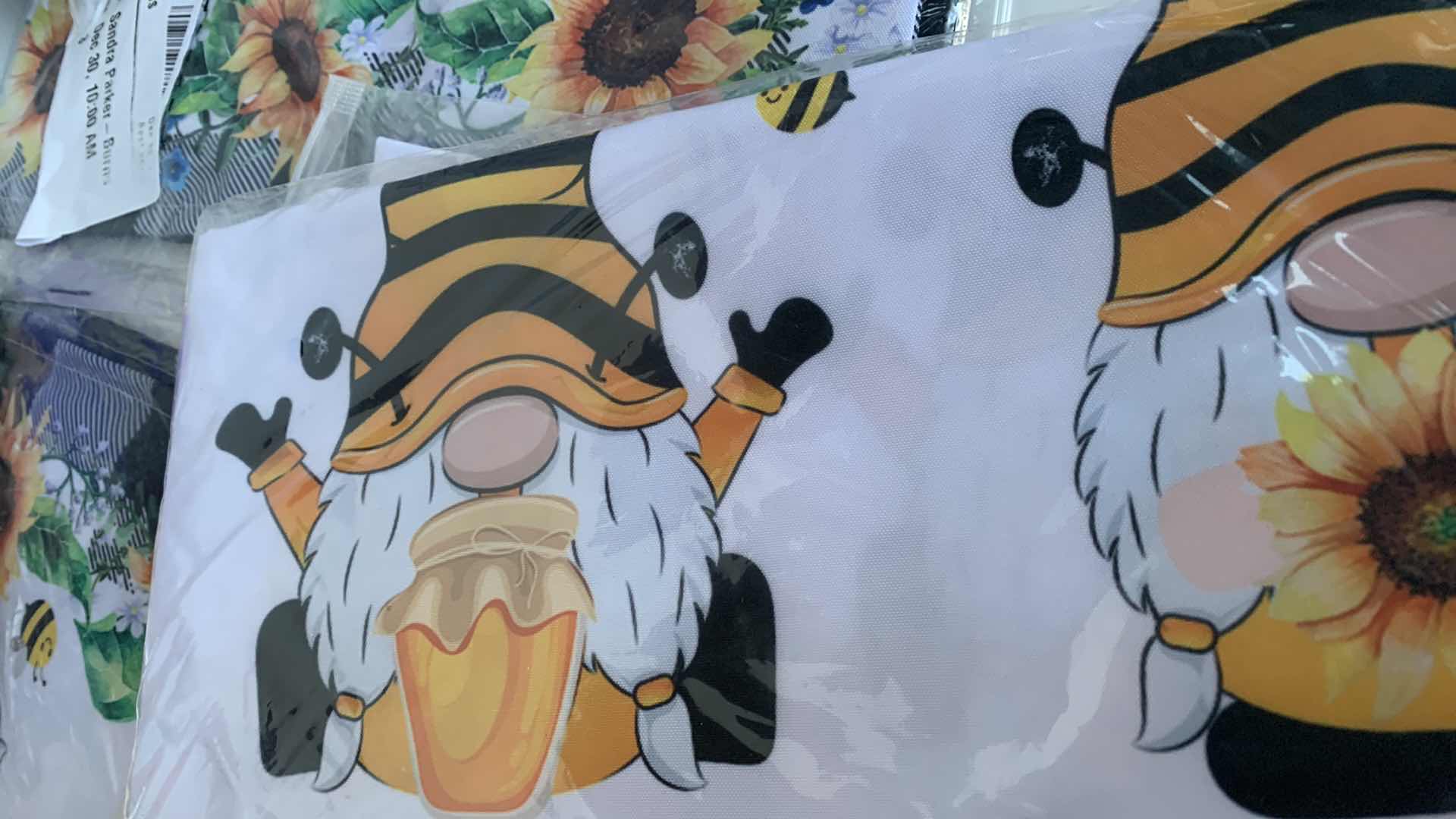 Photo 3 of WINDOW VALENCES AND GIFT BOXES