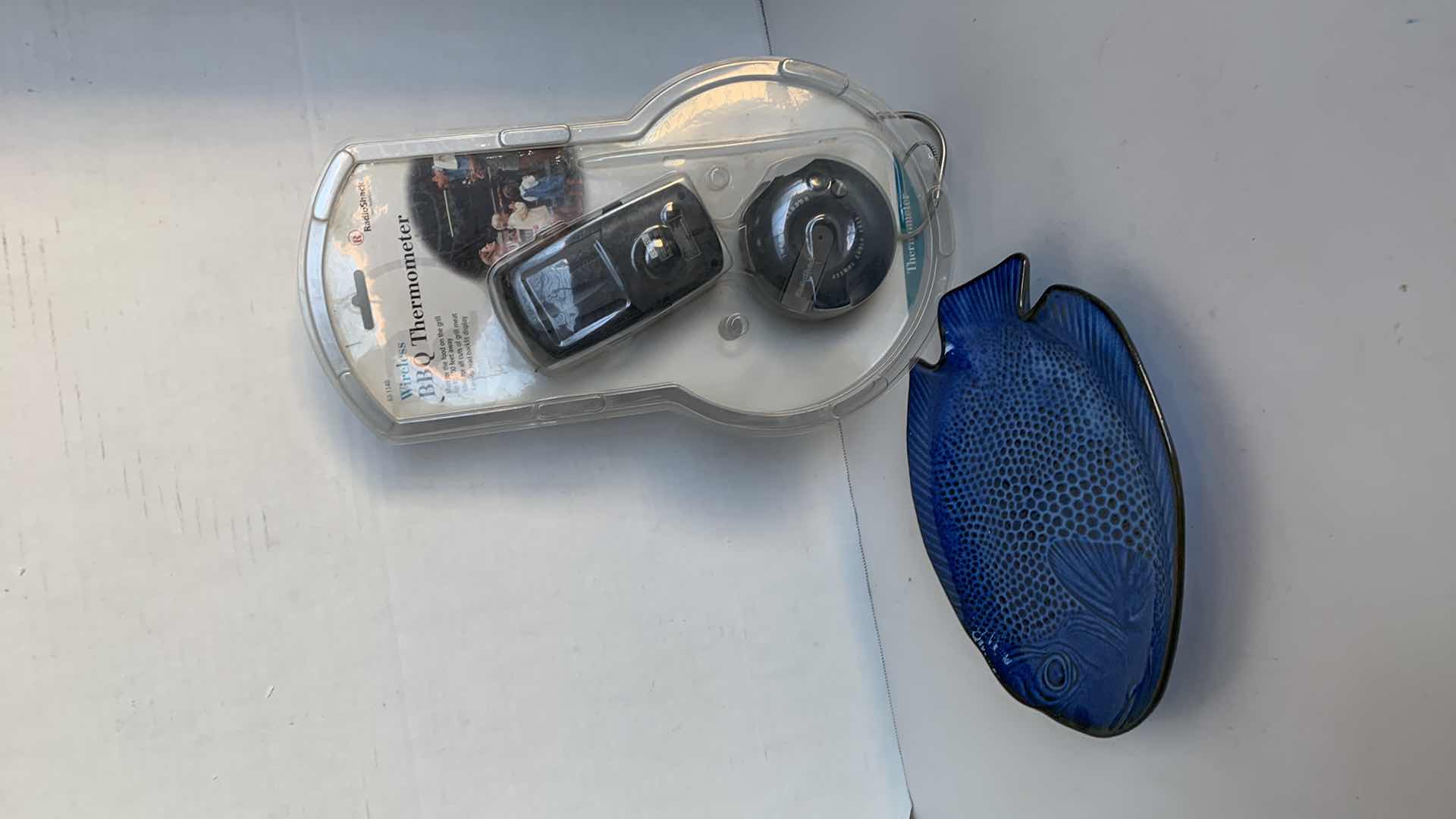 Photo 1 of WIRELESS BBQ THERMOMETER AND FISH PLATE