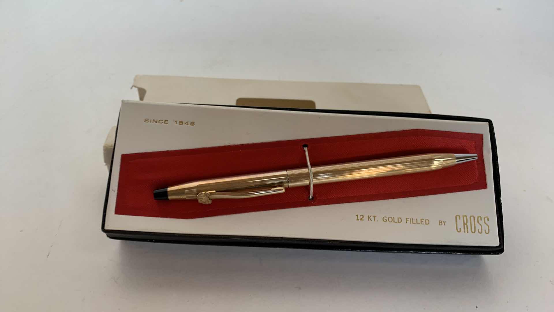 Photo 1 of VINTAGE CROSS 12 KT. GOLD FILLED PEN
