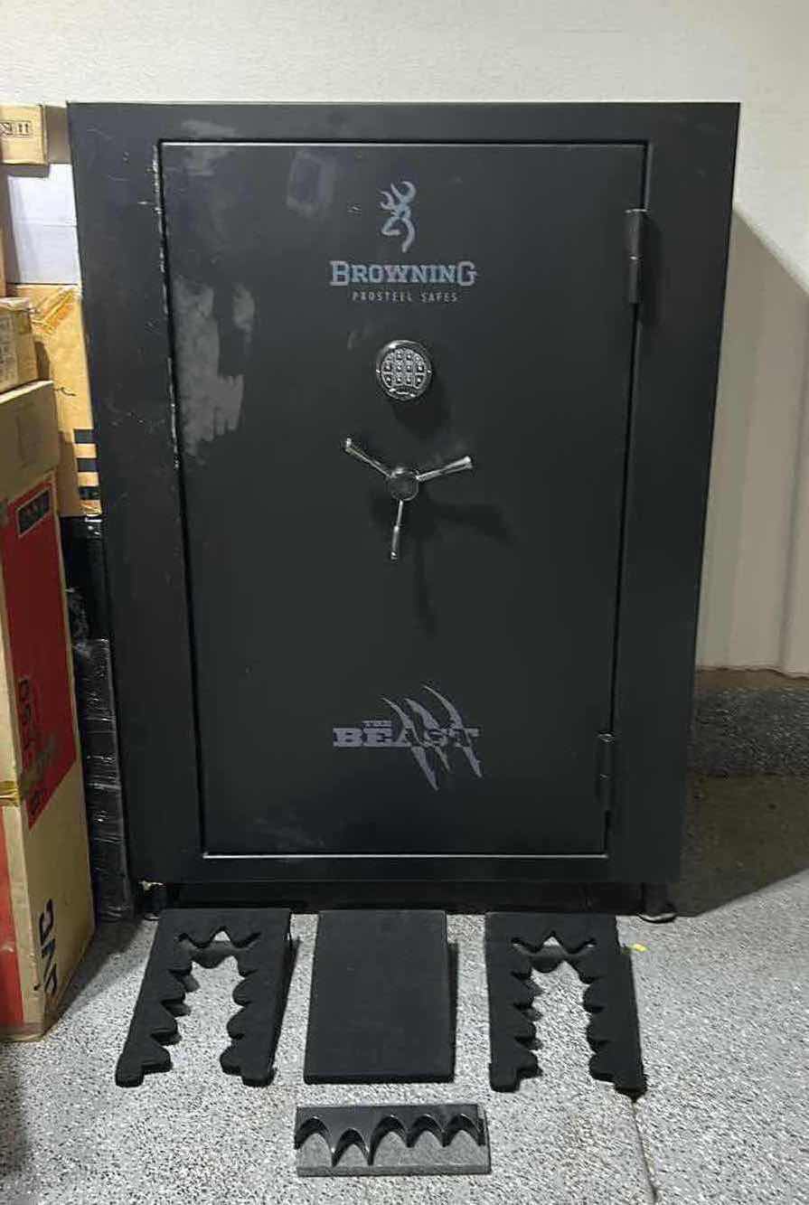 View 5 of BROWNING PROSTEEL THE BEAST 44” x 26.75” x 62”