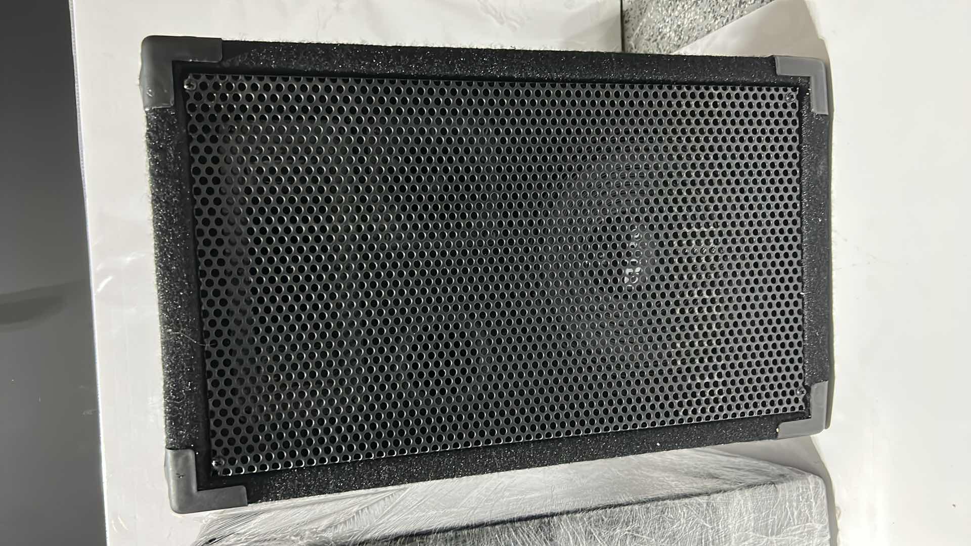 Photo 1 of 2 8” SUBWOOFER