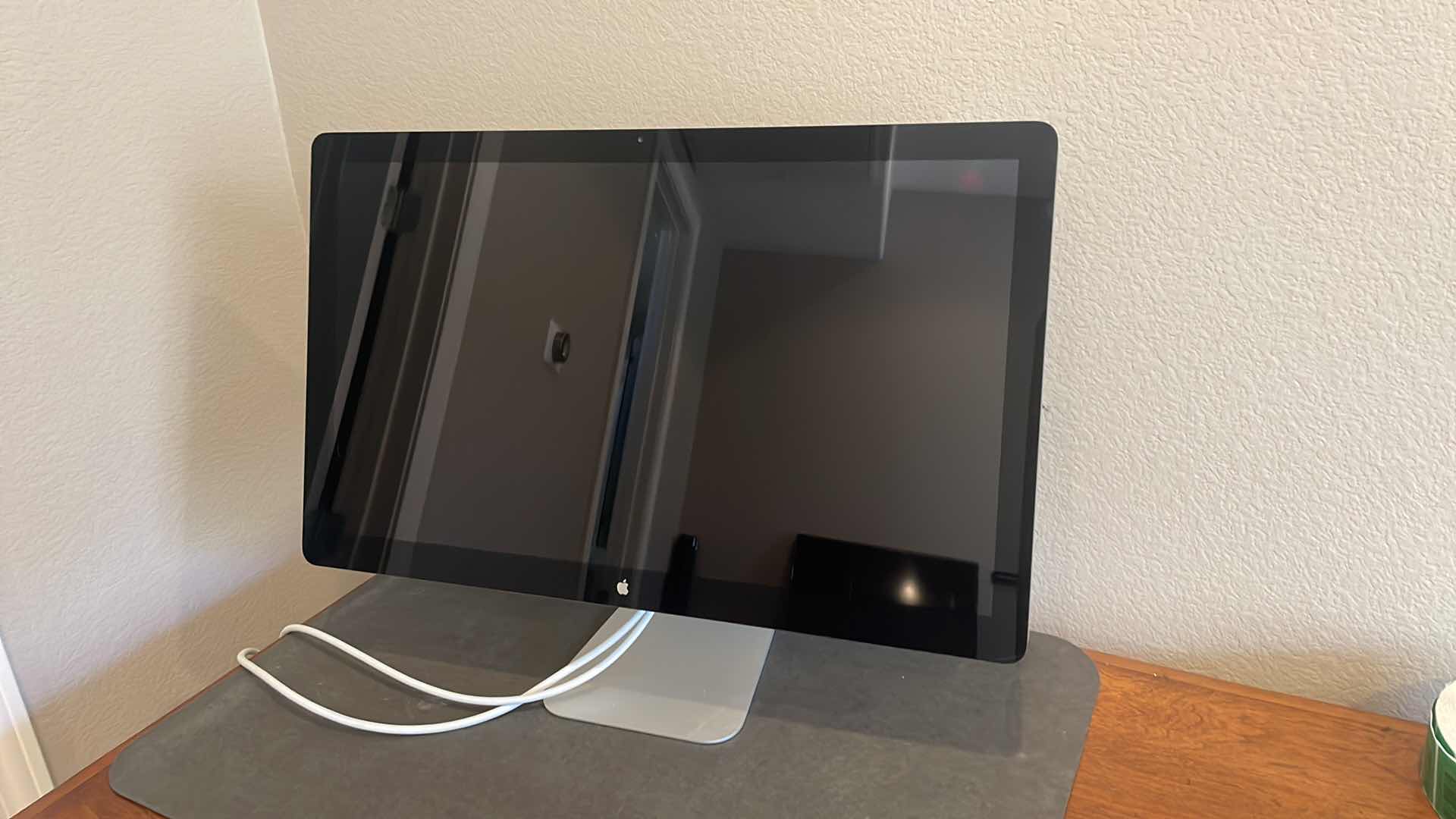 Photo 1 of 30’ APPLE MONITOR