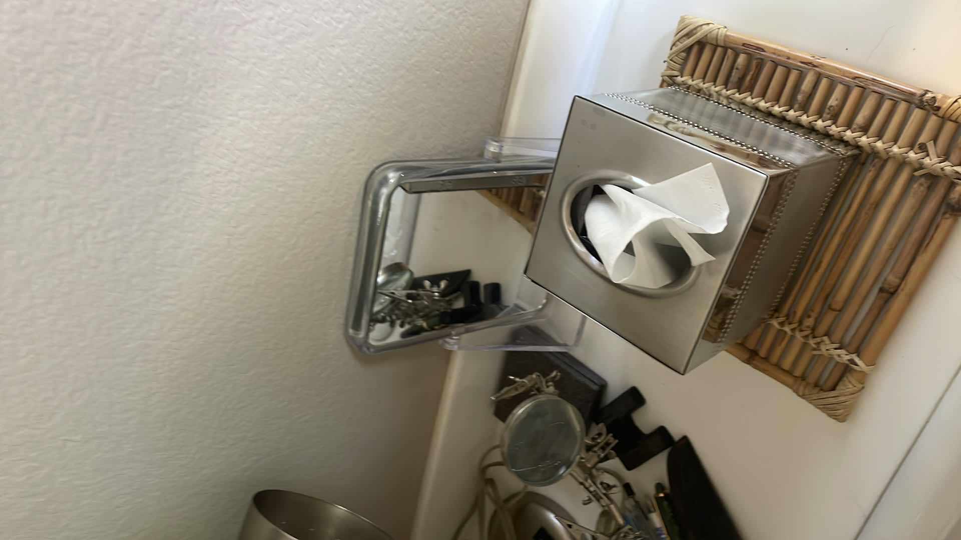 Photo 1 of ASSORTED OFFICE ITEMS