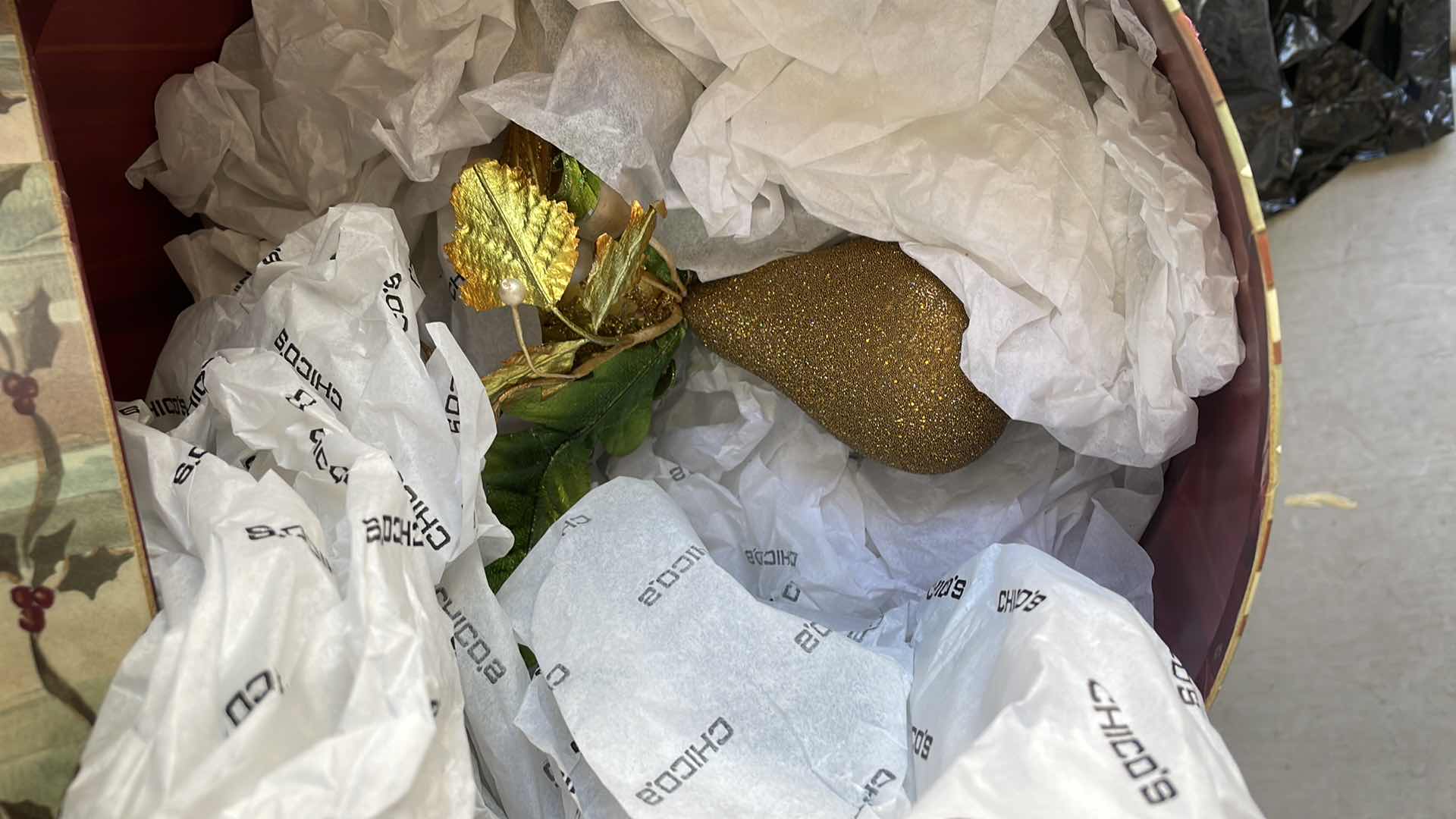 Photo 1 of CHRISTMAS DECOR