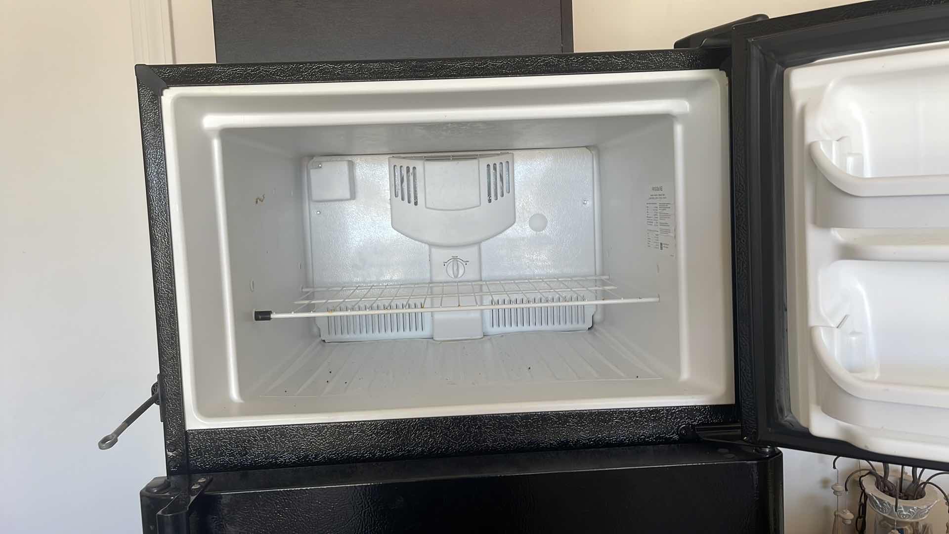 Photo 4 of FRIGIDAIRE BLACK GARAGE FRIDGE 66’x 32’x 28’