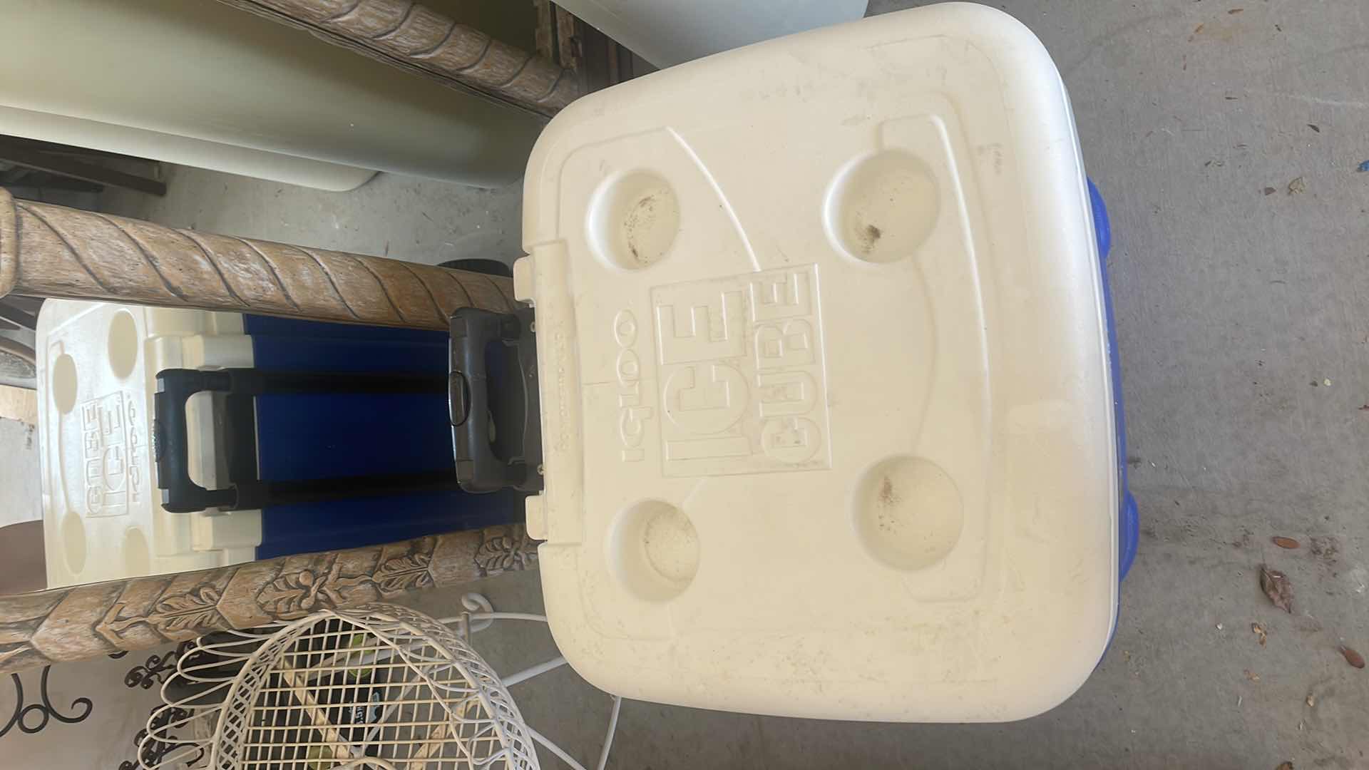 Photo 1 of IGLOO ICE CUBE COOLER 60QTS