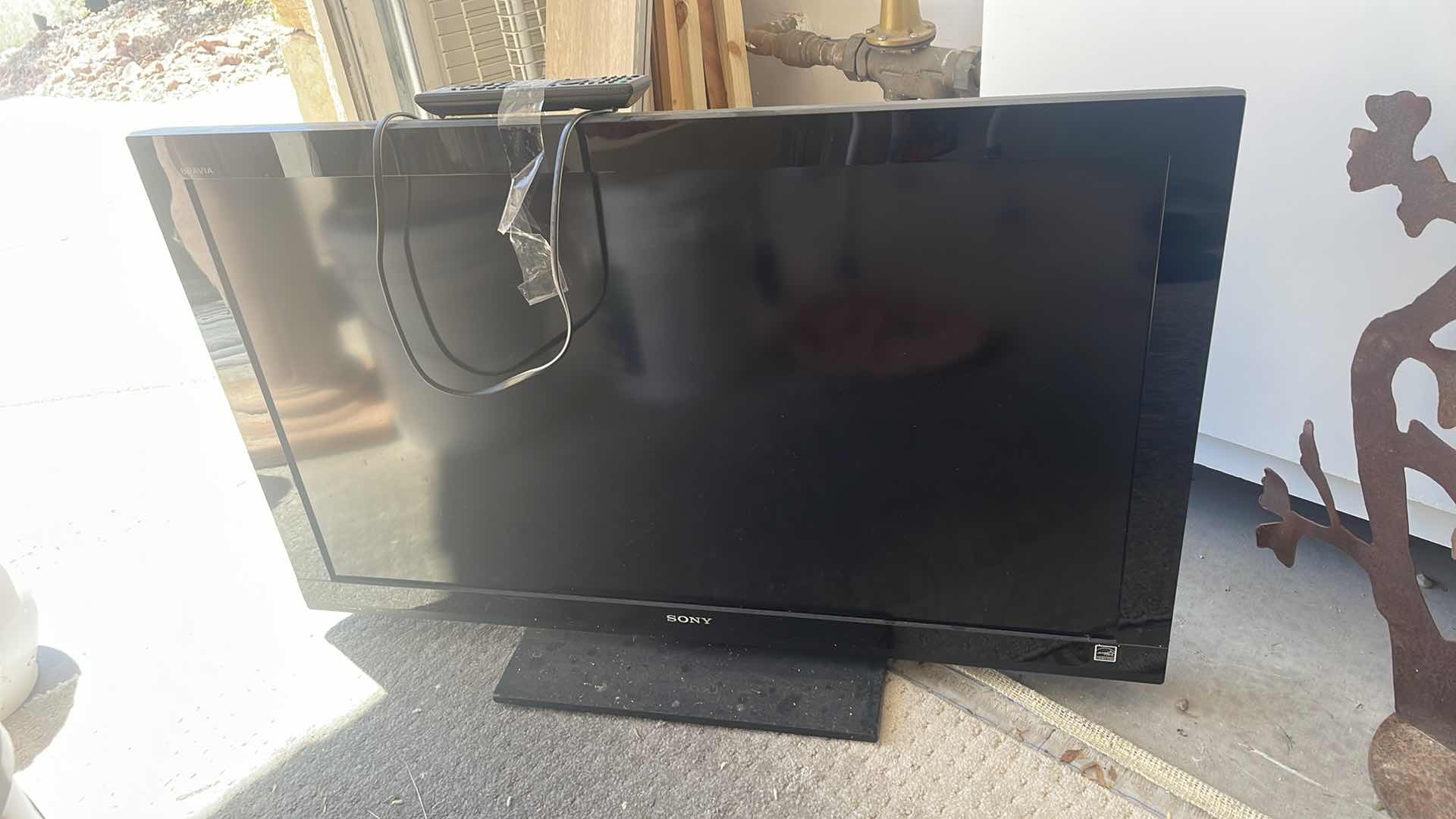 Photo 1 of 45’ SONY TV