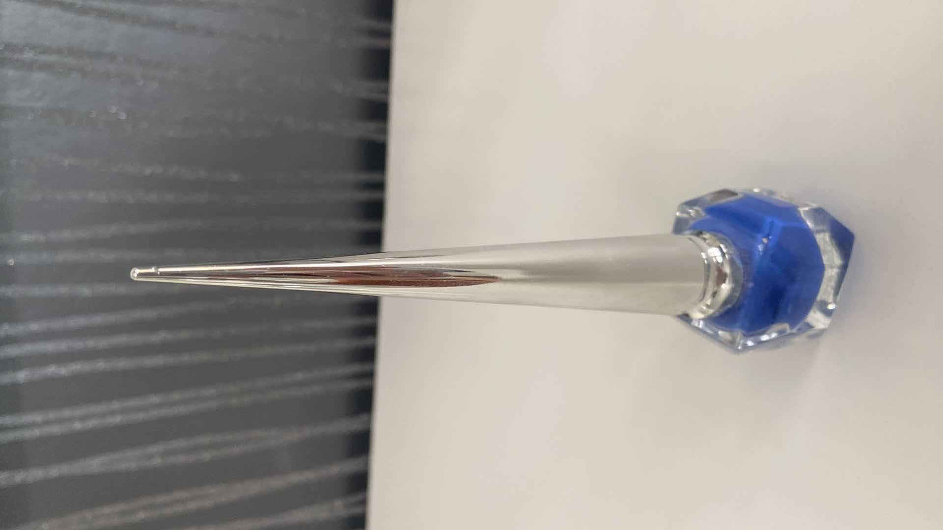 Photo 1 of CHRISTIAN LOUBOUTIN NAIL COLOUR 95% FULL