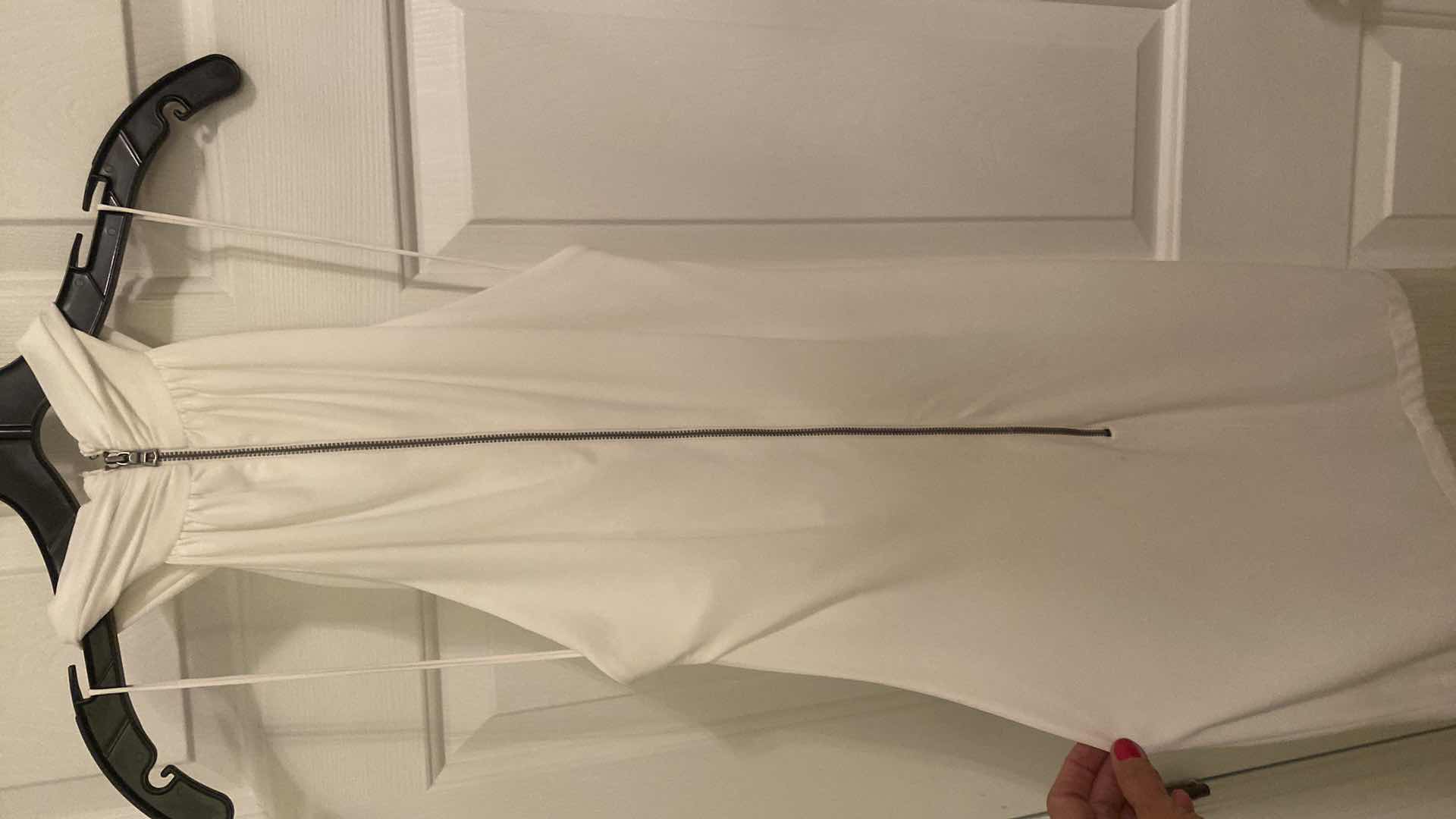 View 6 of  NWT BEAUTIFUL WOMENS SIZE 8 DESIGNER ALICE & OLIVIA STEPH TWIST NK FRINGE DRESS IN OFF WHITE