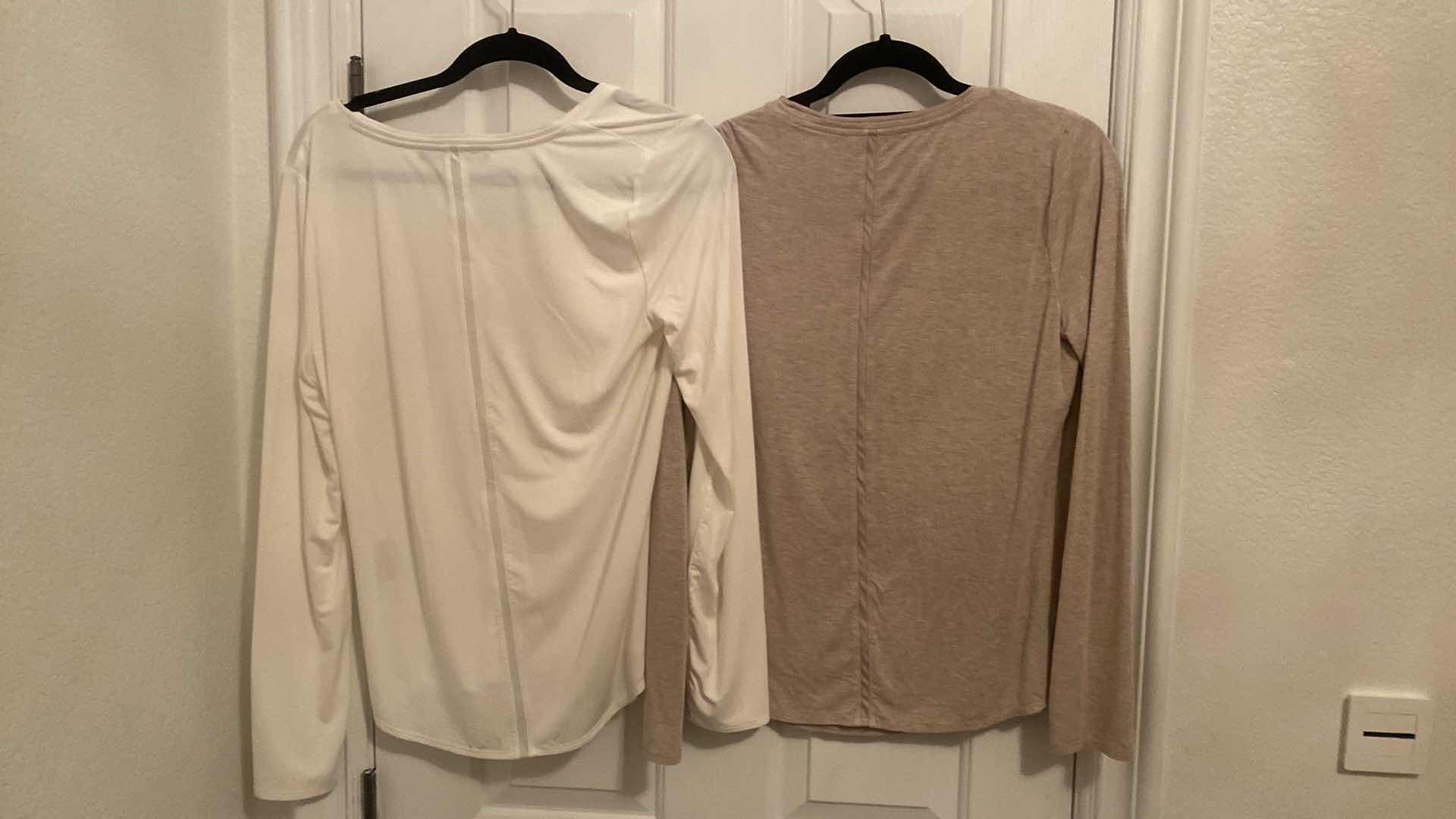 Photo 1 of NEW NO TAG LADIES SIZE MEDIUM WHBM TEES