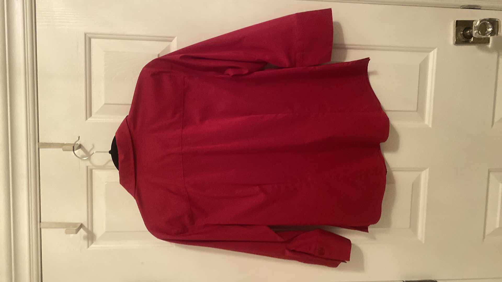 Photo 3 of FOXCROFT LADIES SIZE 8 TAYLOR ESSENTIAL FITTED WRINKLE FREE STRETCH 3/4 SLEEVE SHIRT