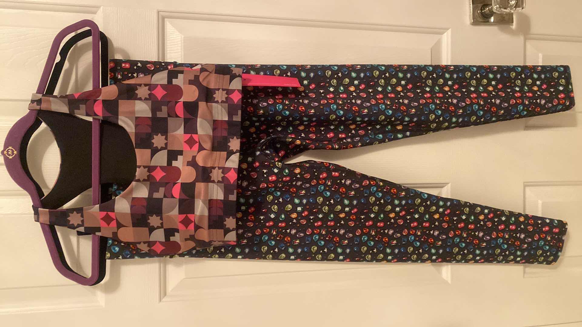 Photo 1 of LADIES SIZE LARGE TEREZ LIFT 4.5” WAISTBAND LEGGINGS $135 & FITNESS TOP NWT $67 SEPARATES