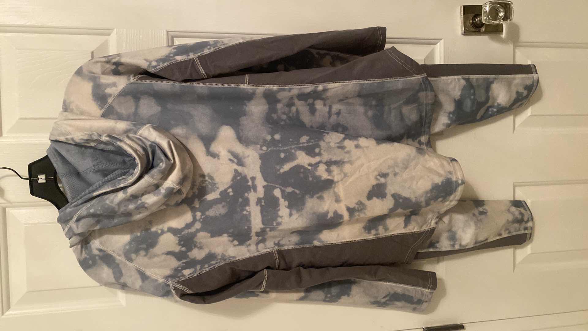 Photo 1 of BURTONS  DRYRIDE SNOW GEAR LADIES TOP SIZE MEDIUM (OVERSIZED) & SIZE LARGE PANTS