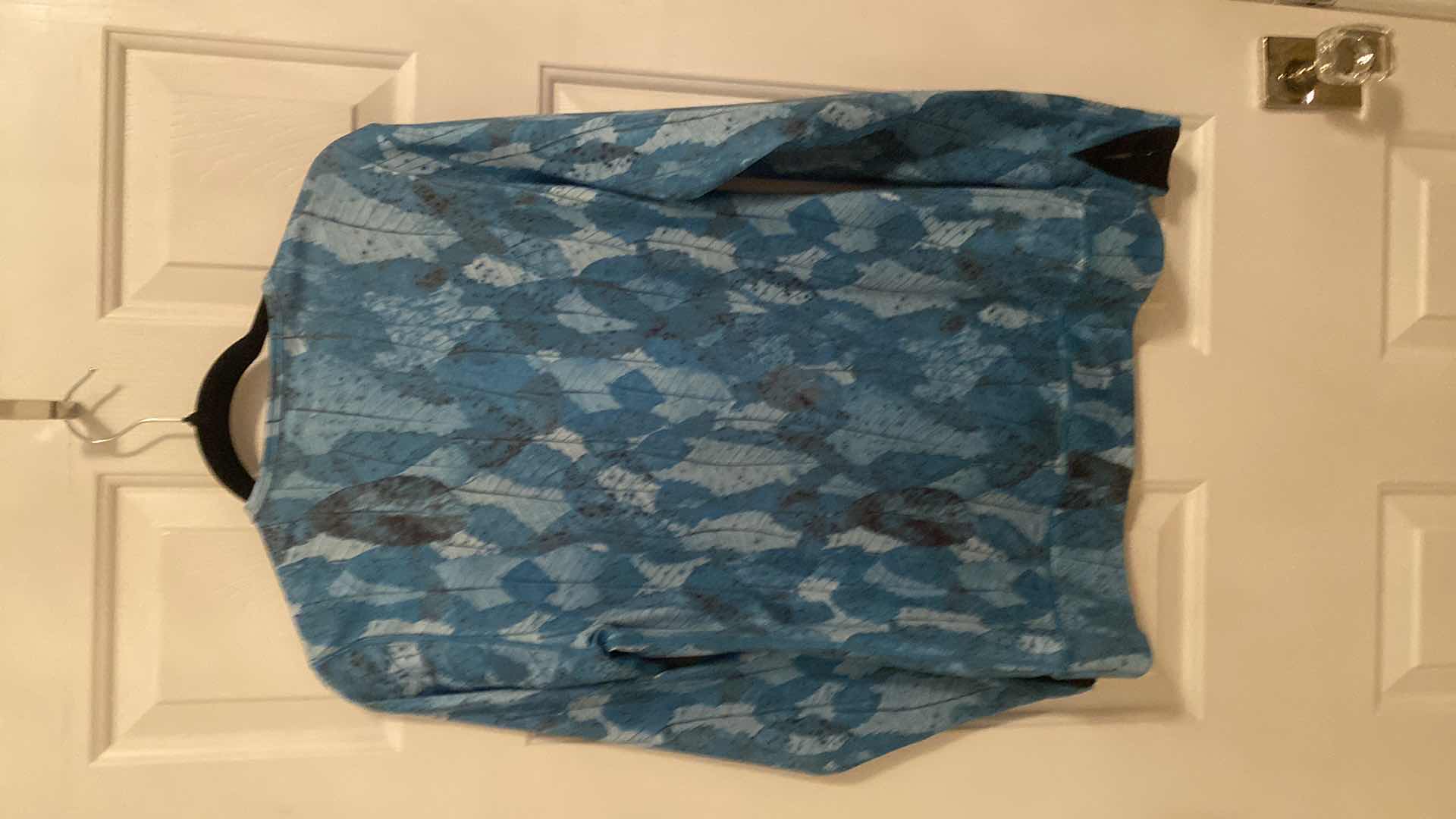 Photo 1 of BURTON WOMENS SIZE LARGE MID LAYER TOP