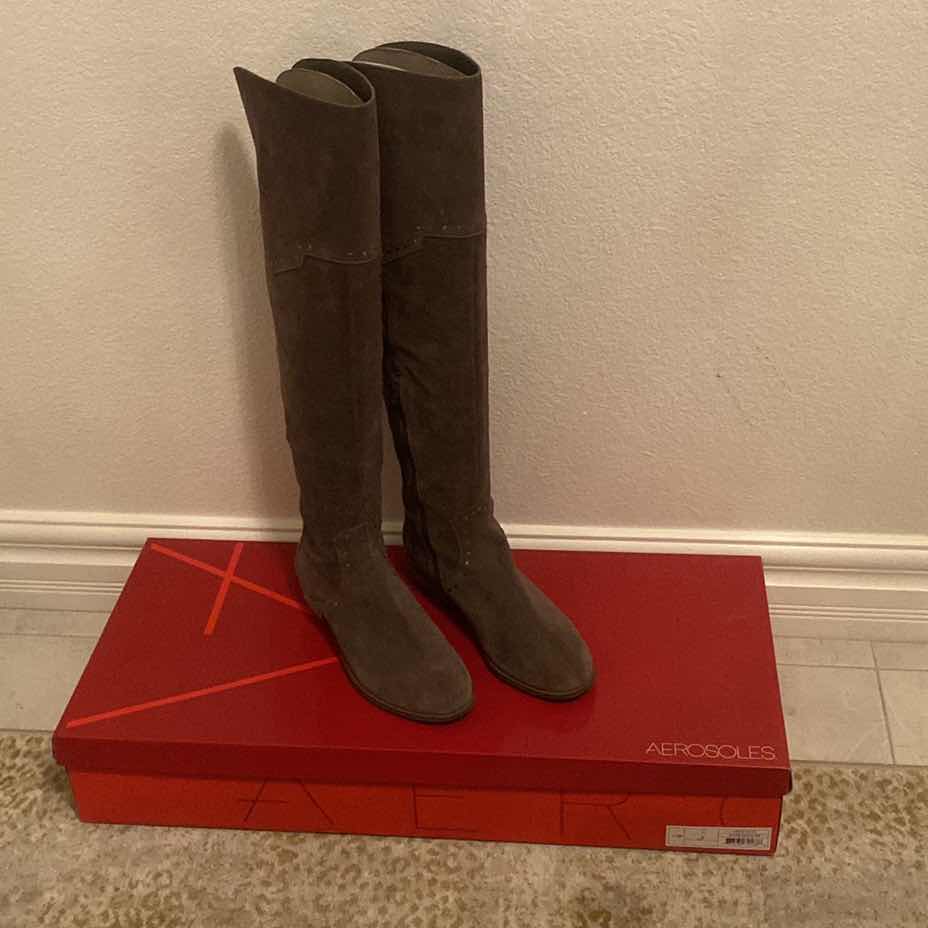 Photo 1 of LADIES SIZE 11 AEROSOLS WEST SIDE TALL OVER THE KNEE BOOTS