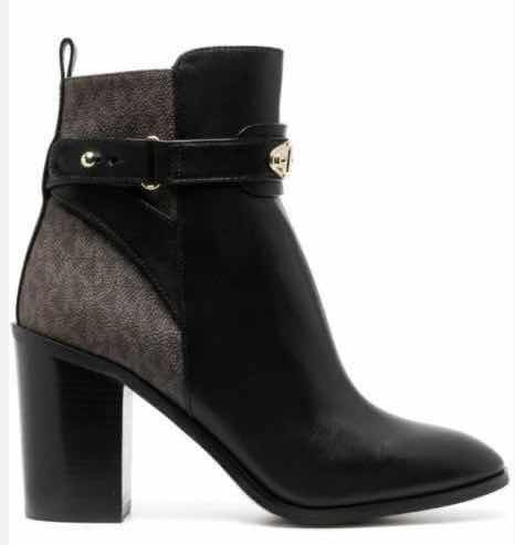 Photo 1 of NEW IN BOX LADIES SIZE 11 MICHAEL KORS DARCY BOOTS