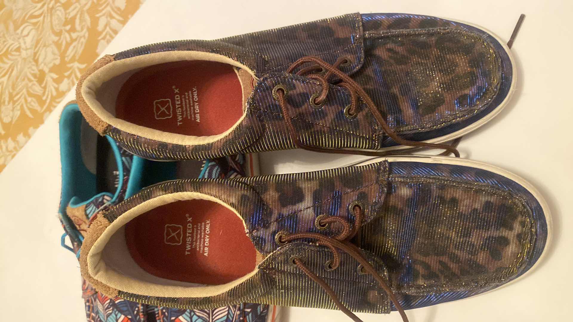 Photo 1 of PADIES SIZE 11 TWISTED X SHOES