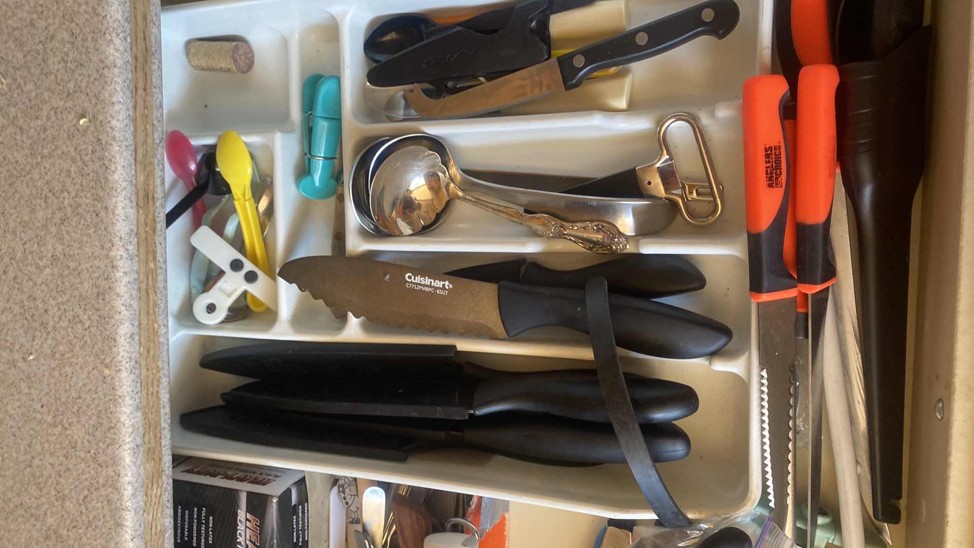 Photo 1 of CONTENTS OF KITCHEN CABINET - DRAWER WITH KNIVES, SILVERWARE