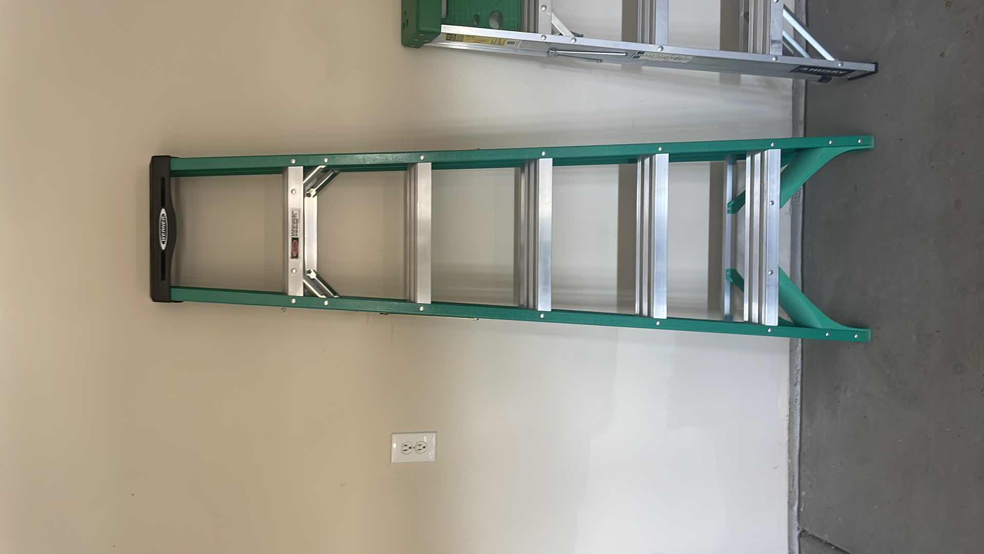 Photo 1 of WERNER 6' LADDER