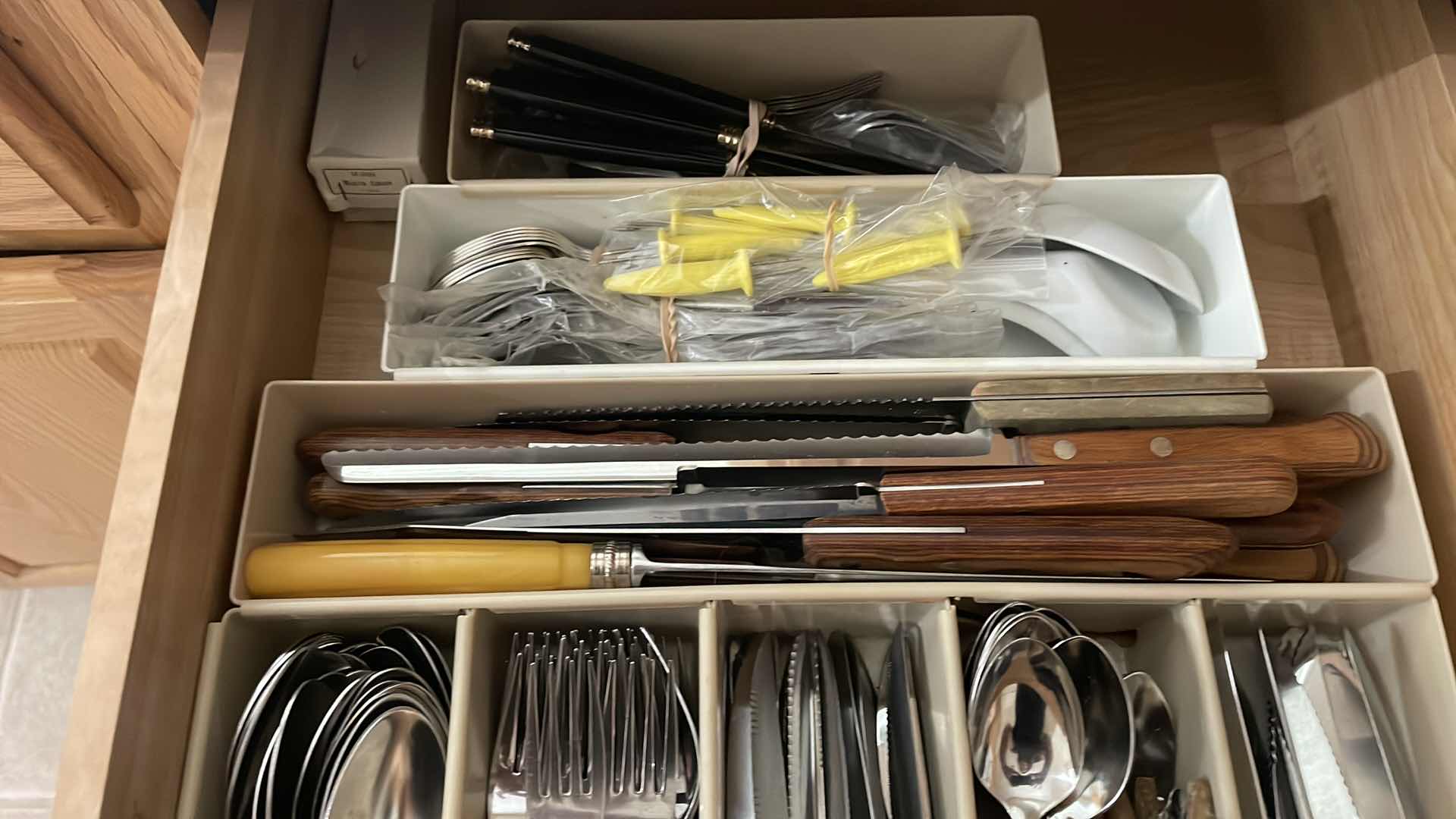 Photo 1 of CONTENTS OF SILVERWARE CABINET