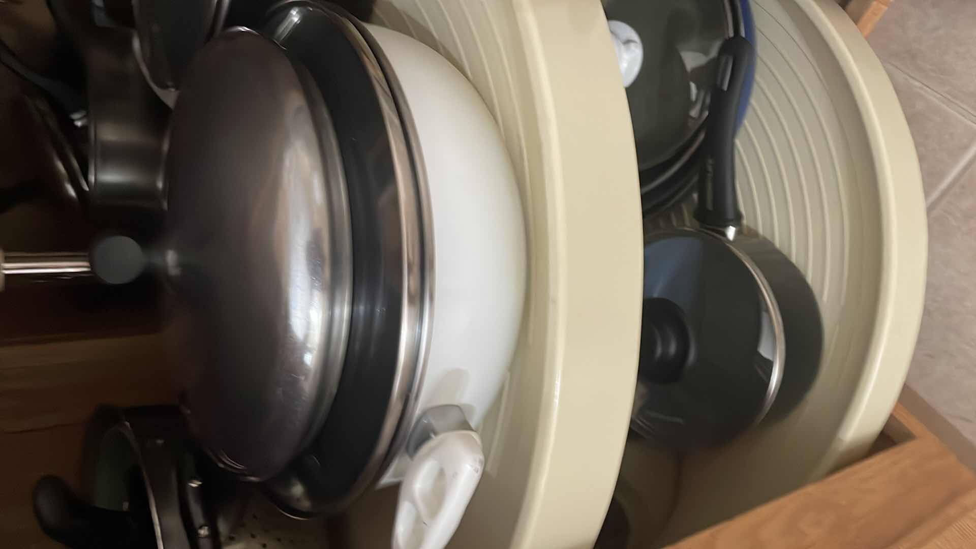 Photo 1 of LAZY SUSAN OF POTS ANS PANS