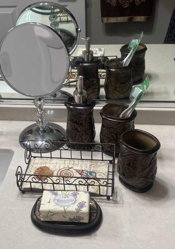 Photo 1 of 7-BATHROOM ACCESSORIES SOAP HOLDER TOOTHBRUSH HOLDER GLASS MAKEUP MIRROR