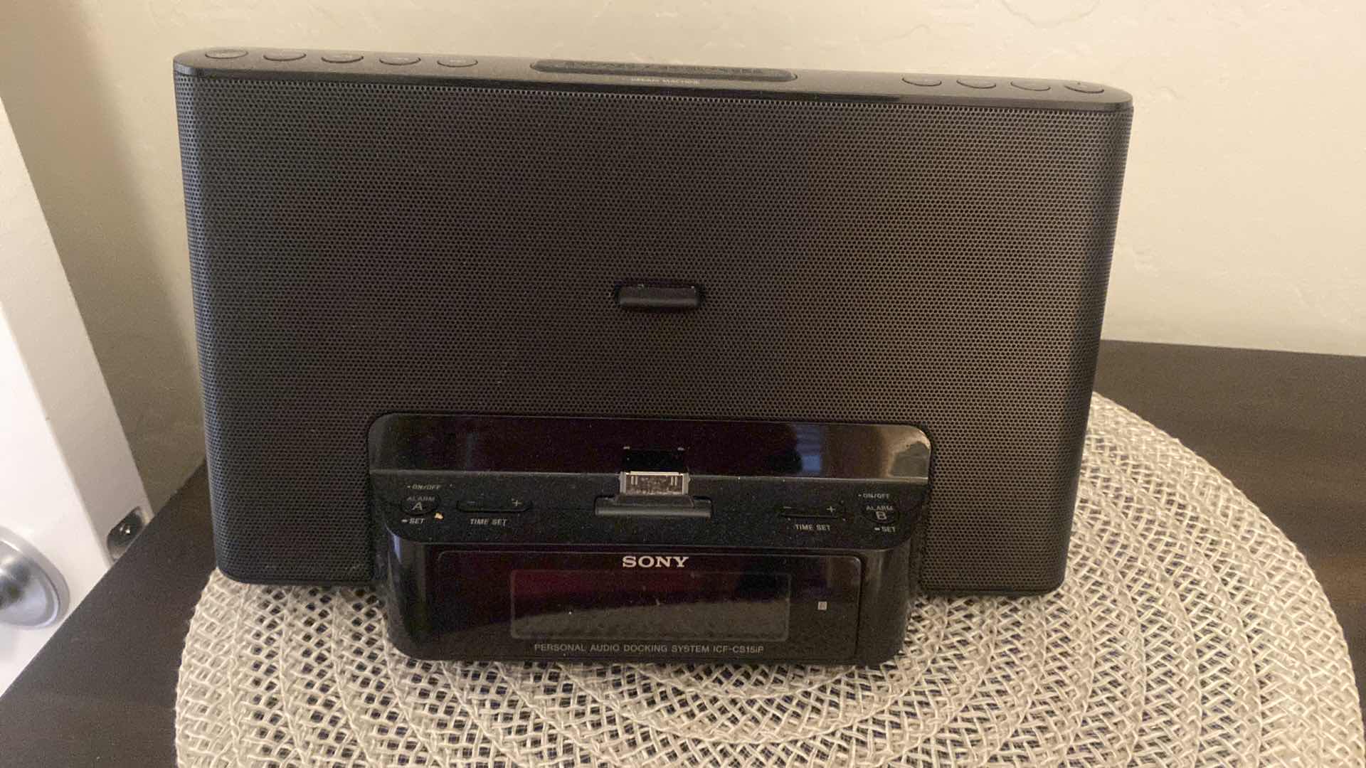 Photo 1 of SONY DREAM MACHINE PERSONAL DOCKING SYSTEM ICF-CS15IP
