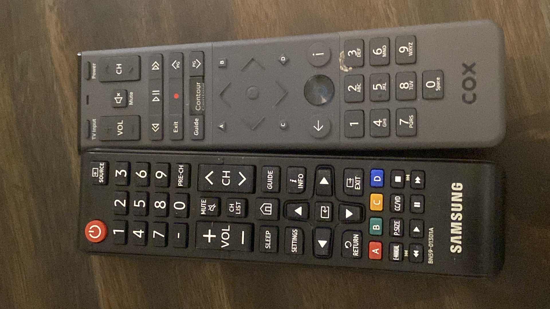 Photo 1 of 33” SAMSUNG TV WITH REMOTE & WALL MOUNT