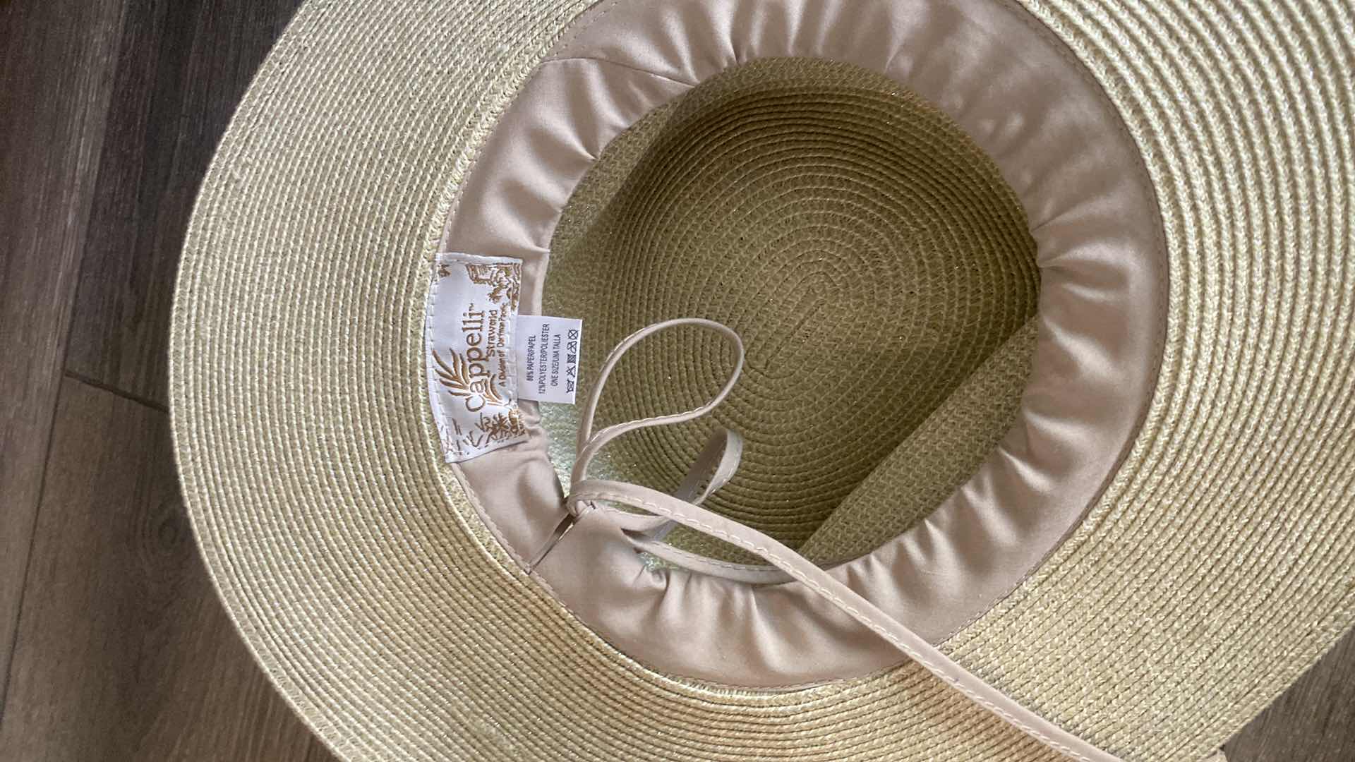 Photo 1 of WOMENS HAT CLOTH BAG AND COSMETIC BAGS