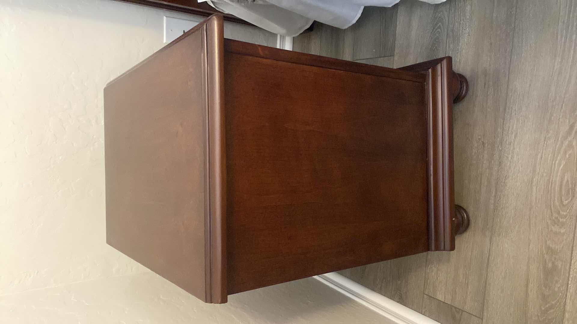 Photo 1 of PAIR OF WOOD TRADITIONAL NIGHT STANDS WITH DOVETAIL CONSTRUCTION 24“ x 16“ H26”