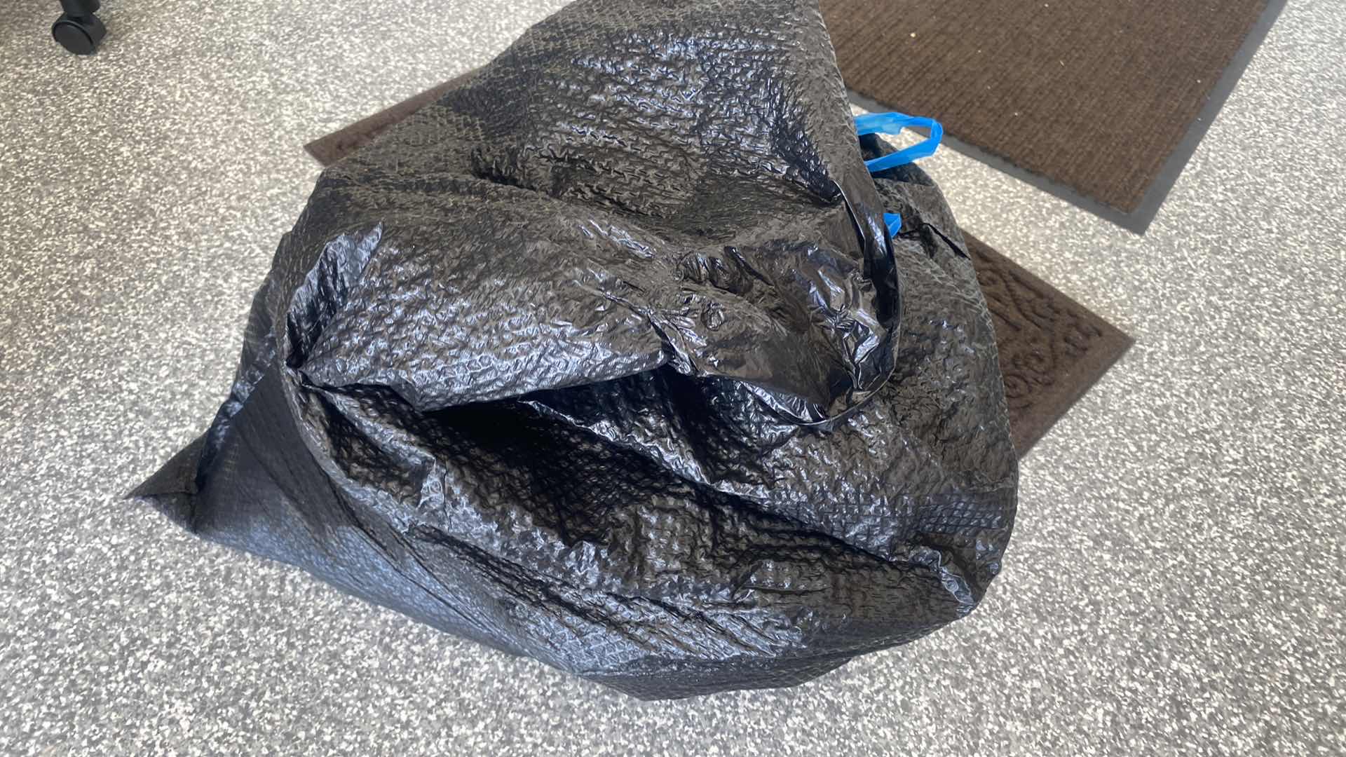 Photo 1 of BAG OF WOMENS CLOTHING SIZES LARGE AND MEDIUM