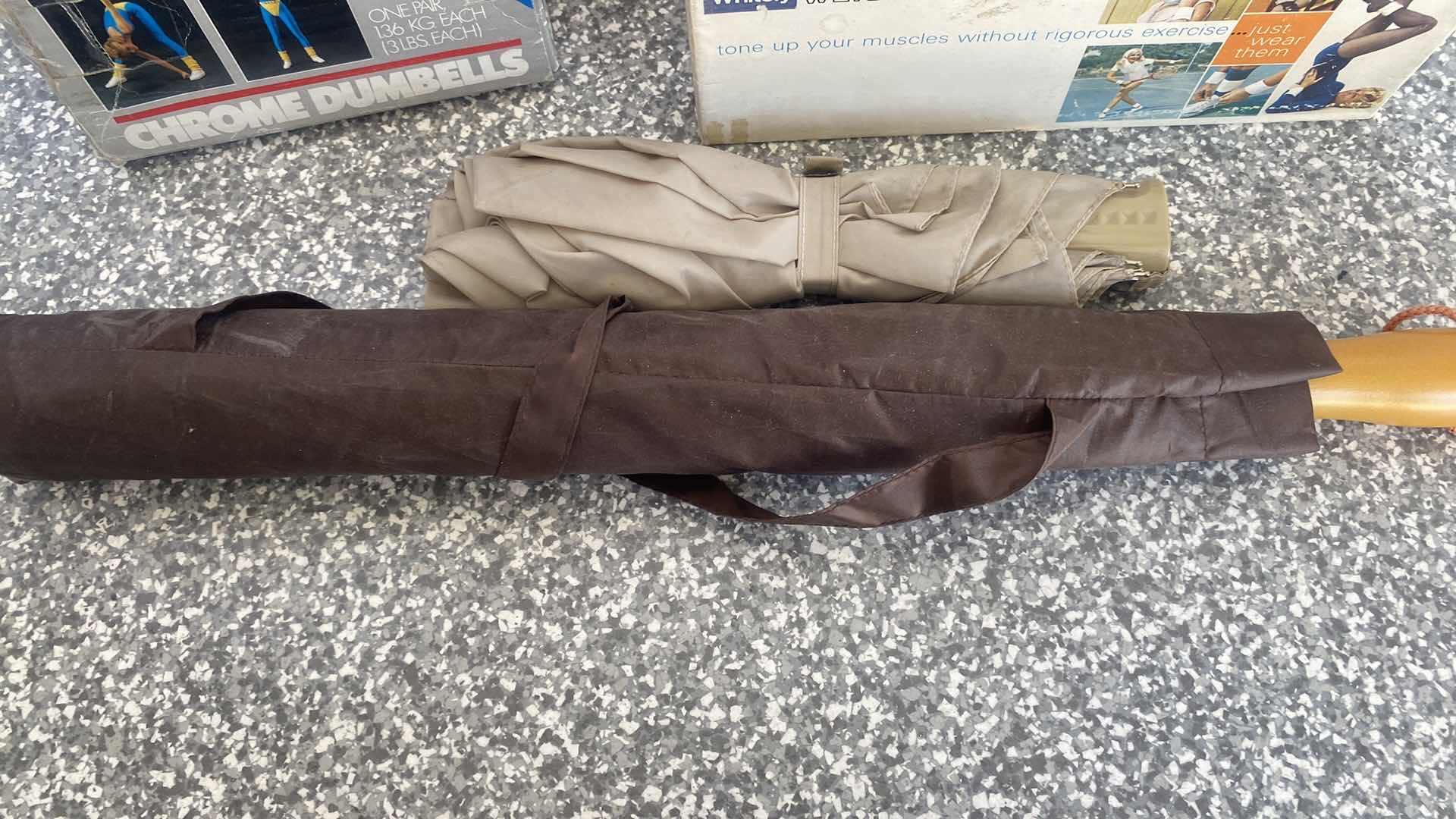 Photo 1 of 3-FITNESS & 2 UMBRELLAS